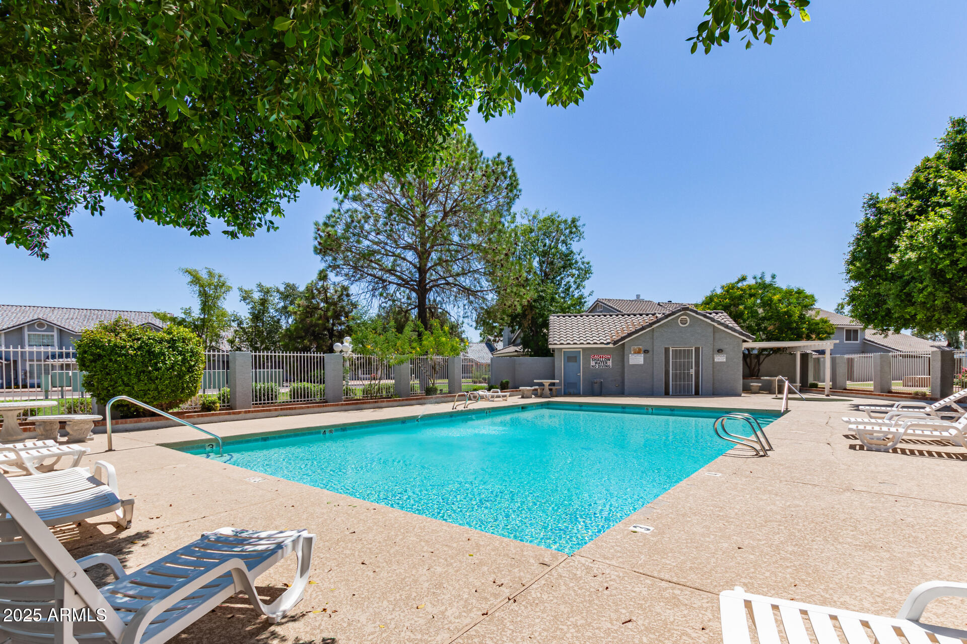 860 N MCQUEEN Road 1124