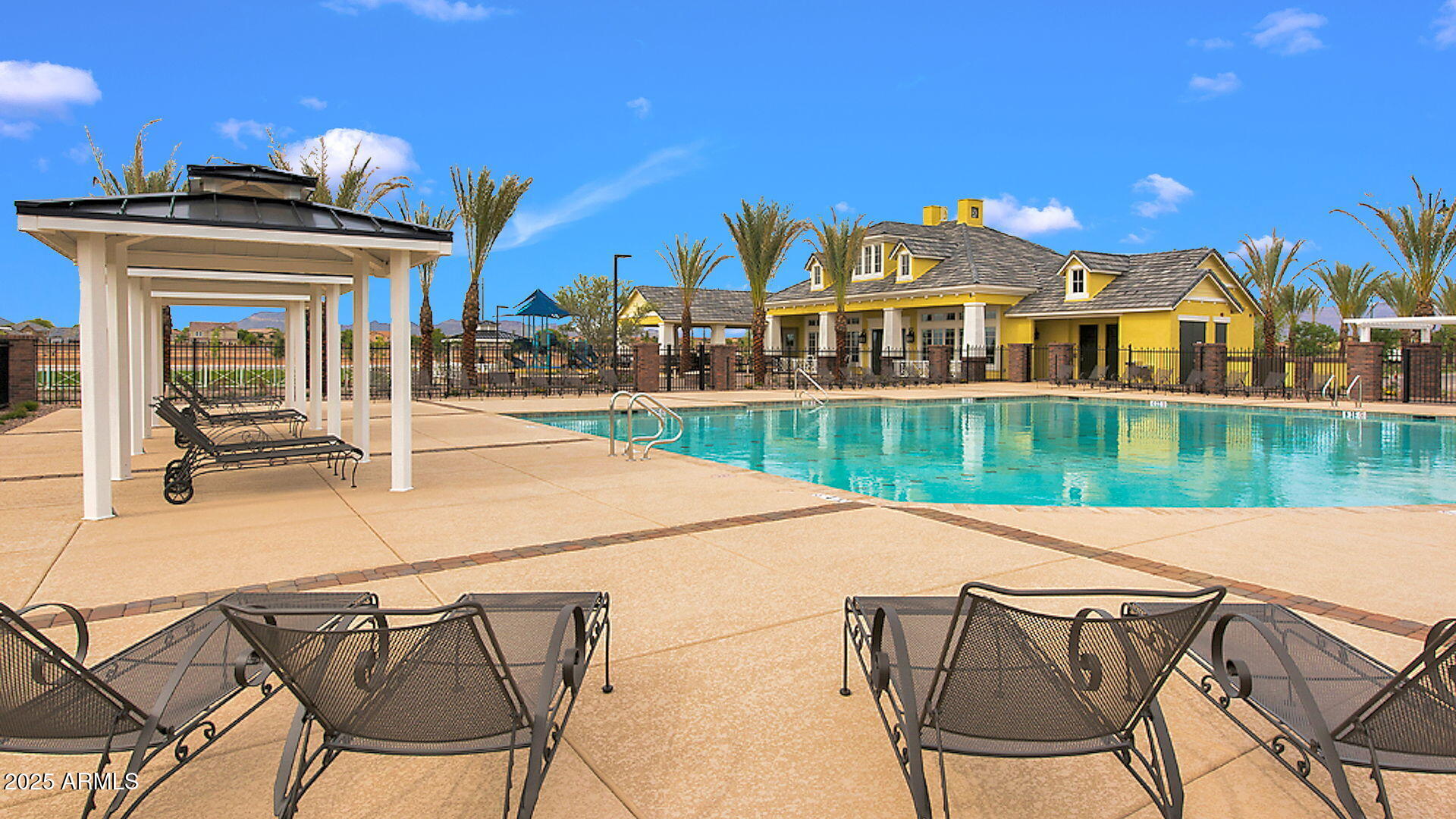 2649 S VALLE VERDE
