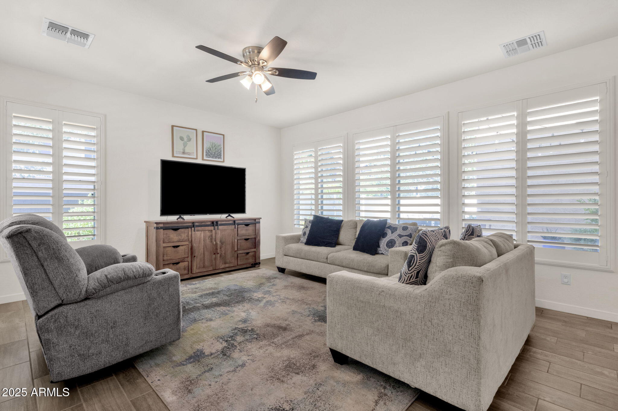 2649 S VALLE VERDE