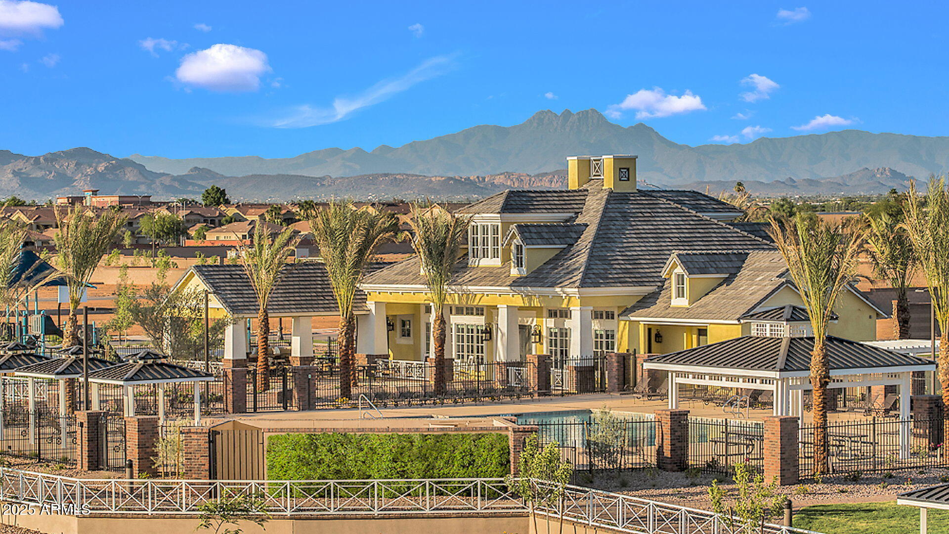 2649 S VALLE VERDE