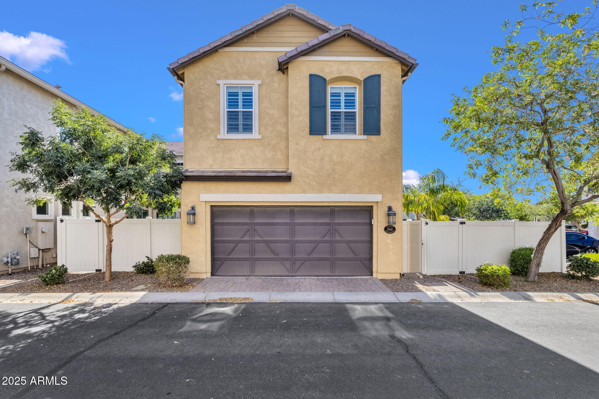 2649 S VALLE VERDE
