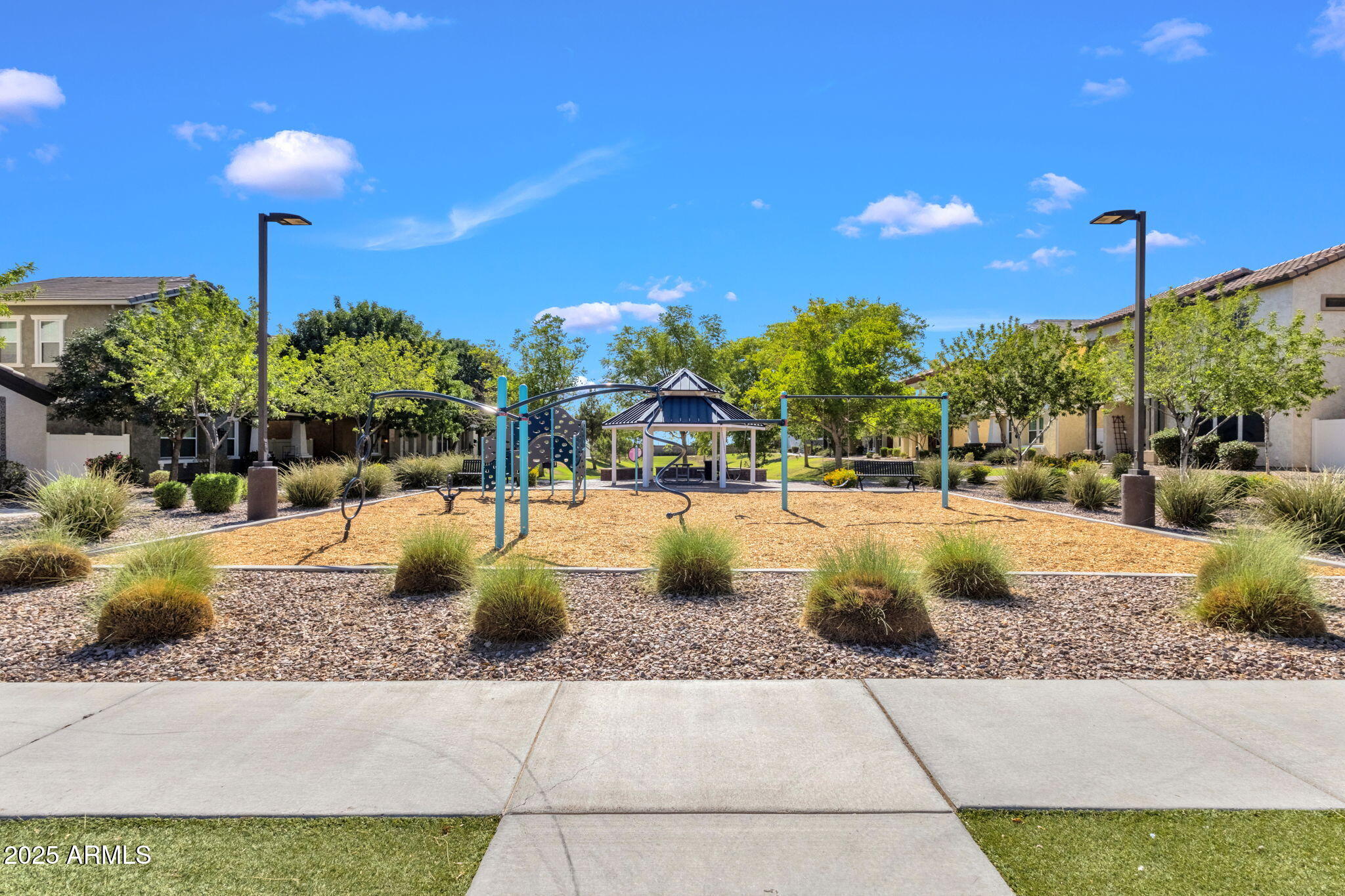 2649 S VALLE VERDE