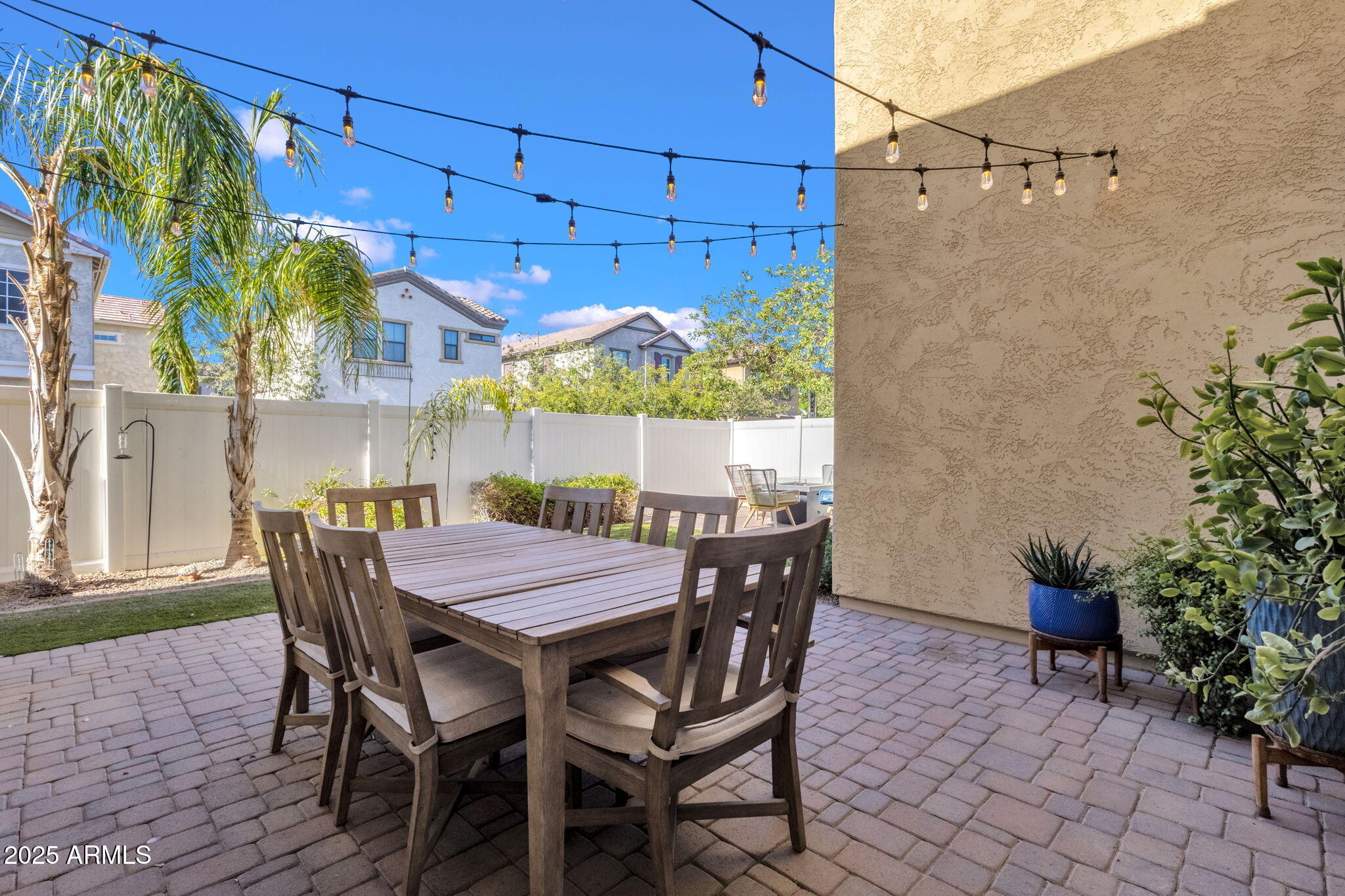2649 S VALLE VERDE