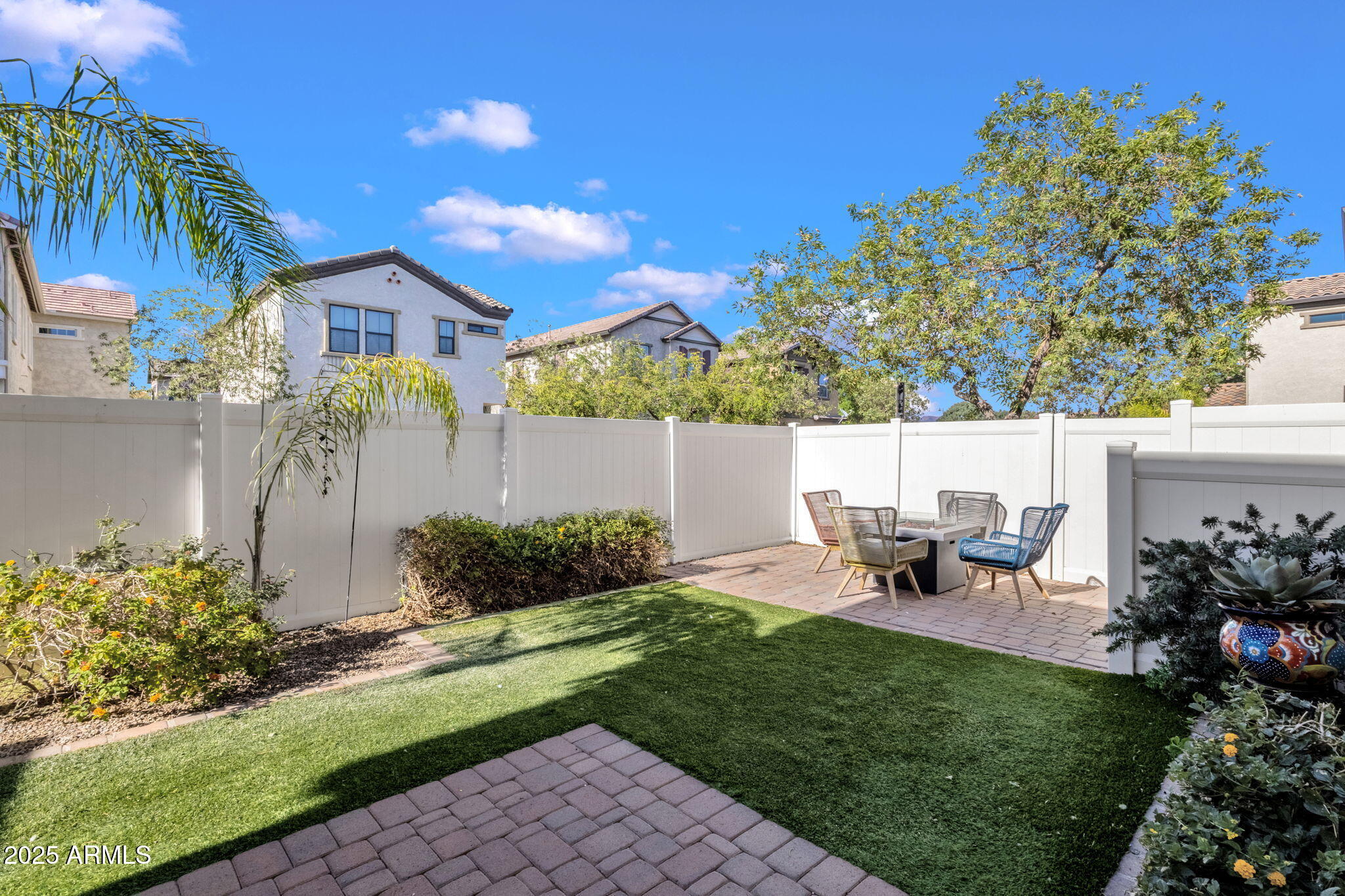 2649 S VALLE VERDE