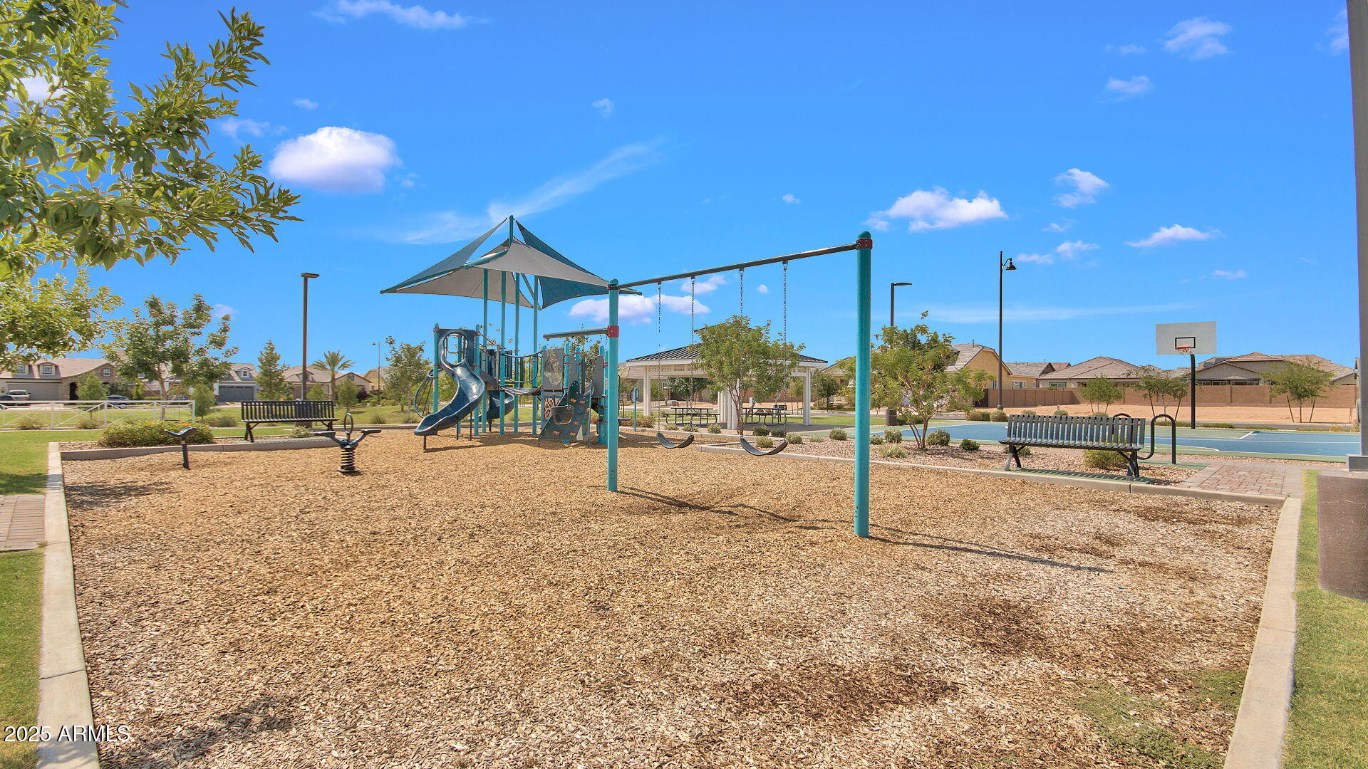 2649 S VALLE VERDE