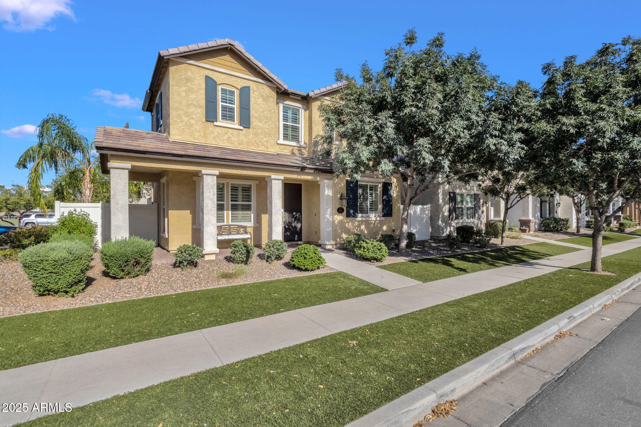 2649 S VALLE VERDE