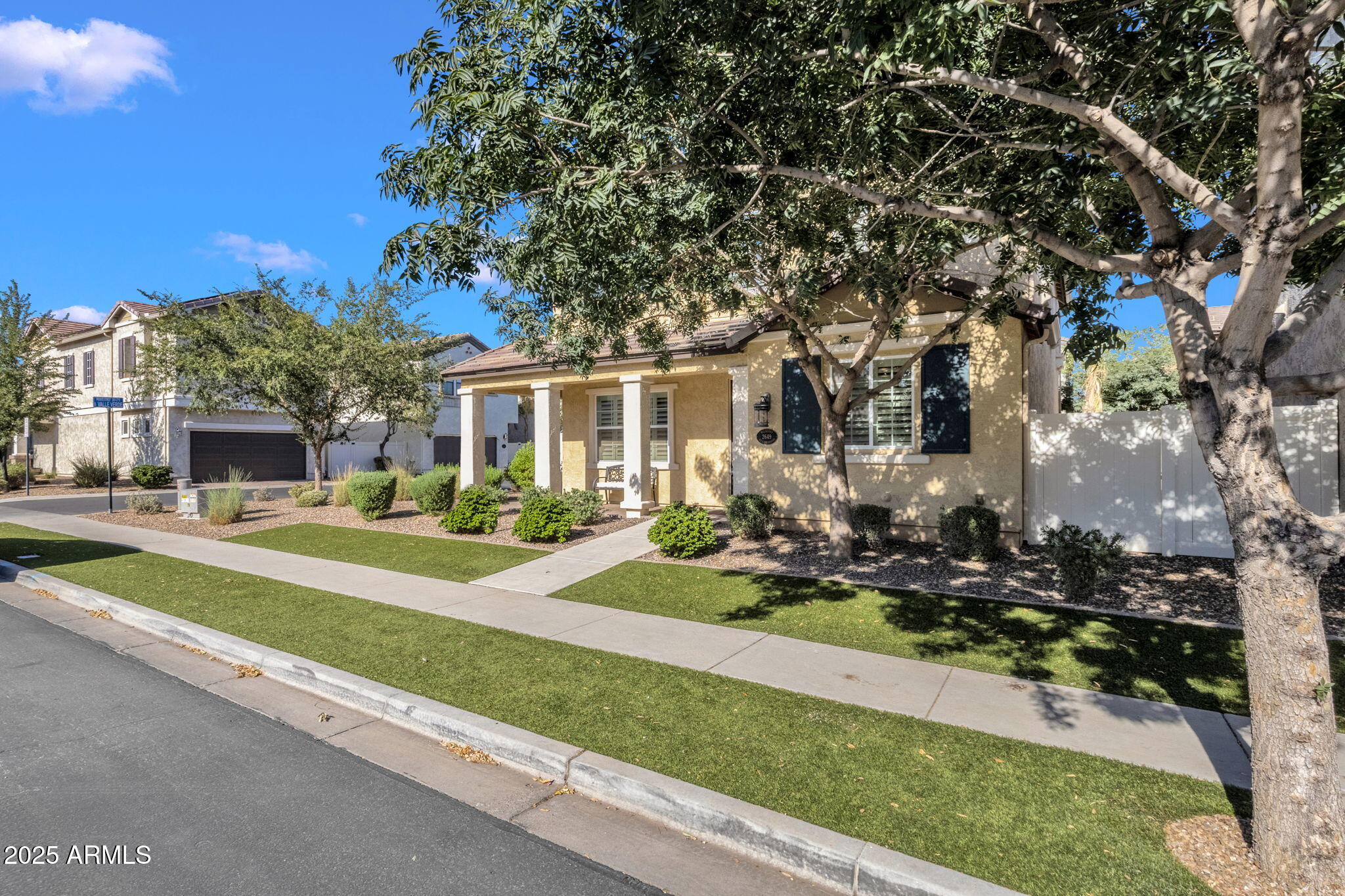 2649 S VALLE VERDE