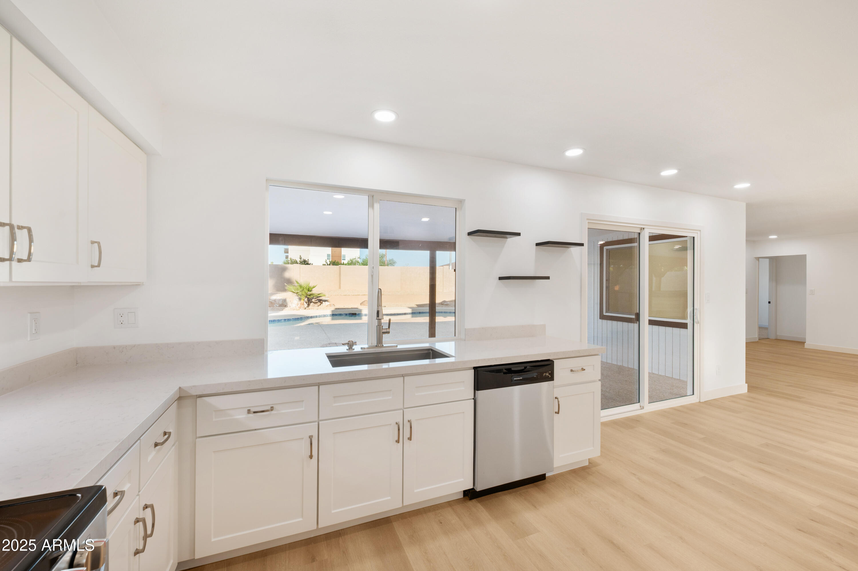 14243 N 6TH Place