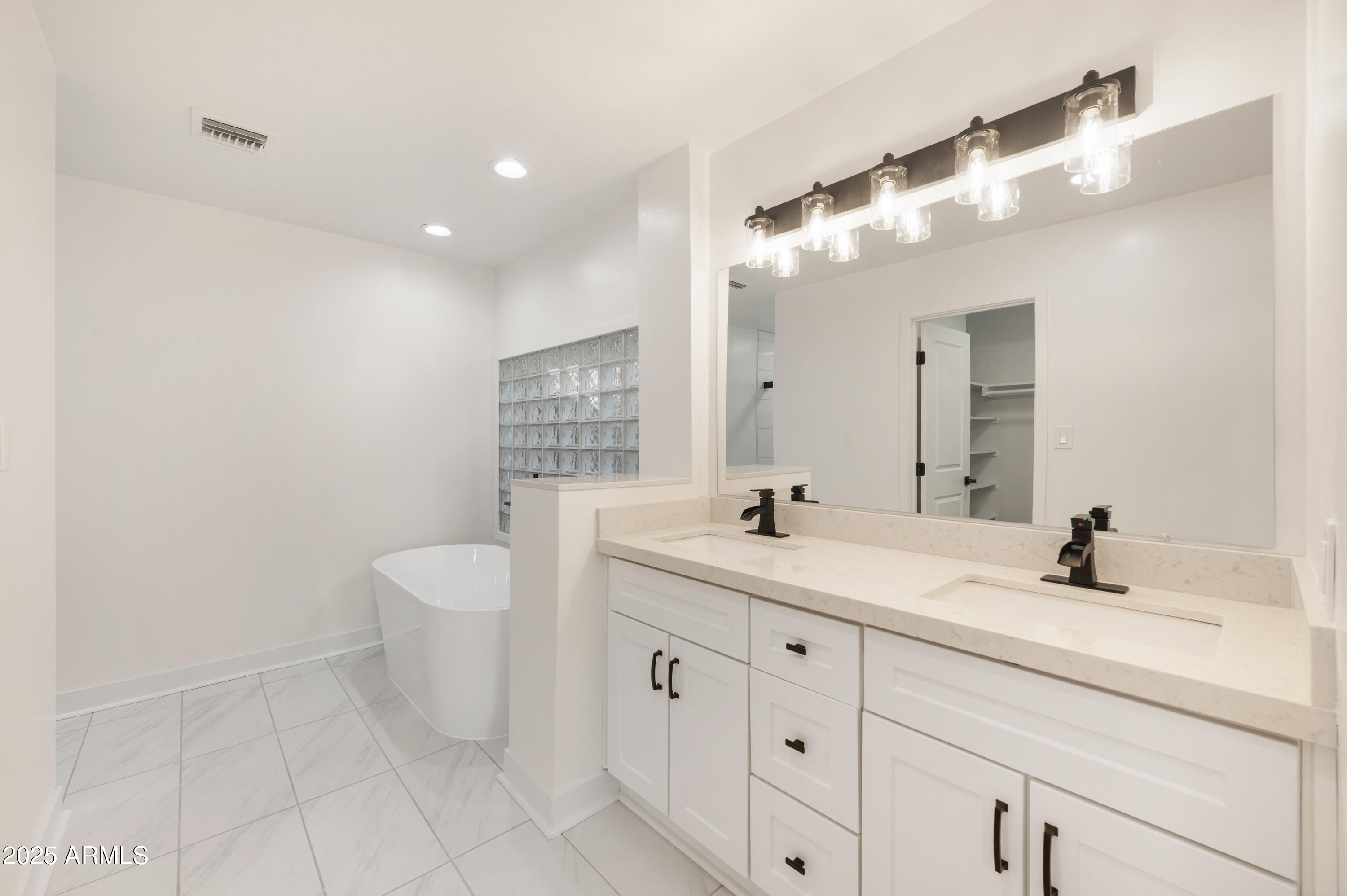 14243 N 6TH Place