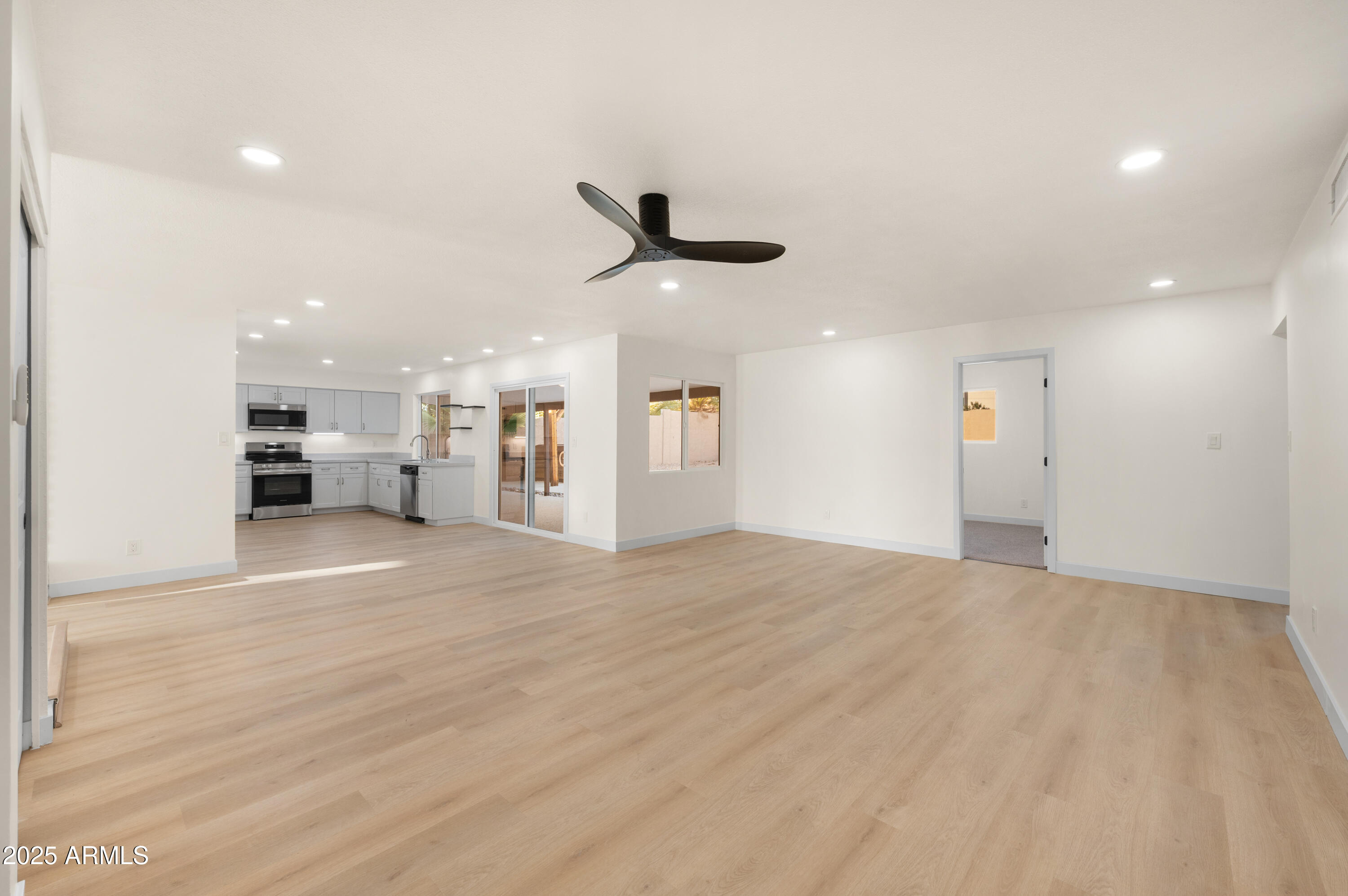 14243 N 6TH Place