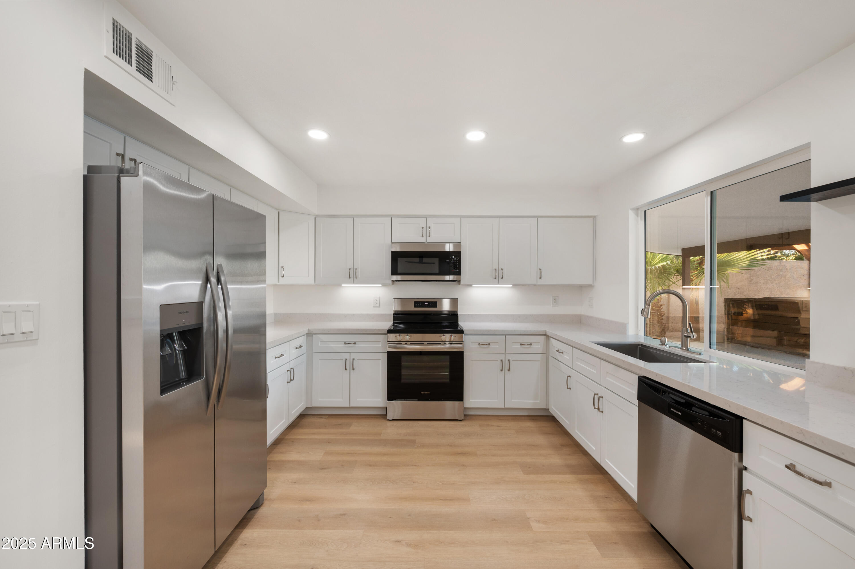 14243 N 6TH Place