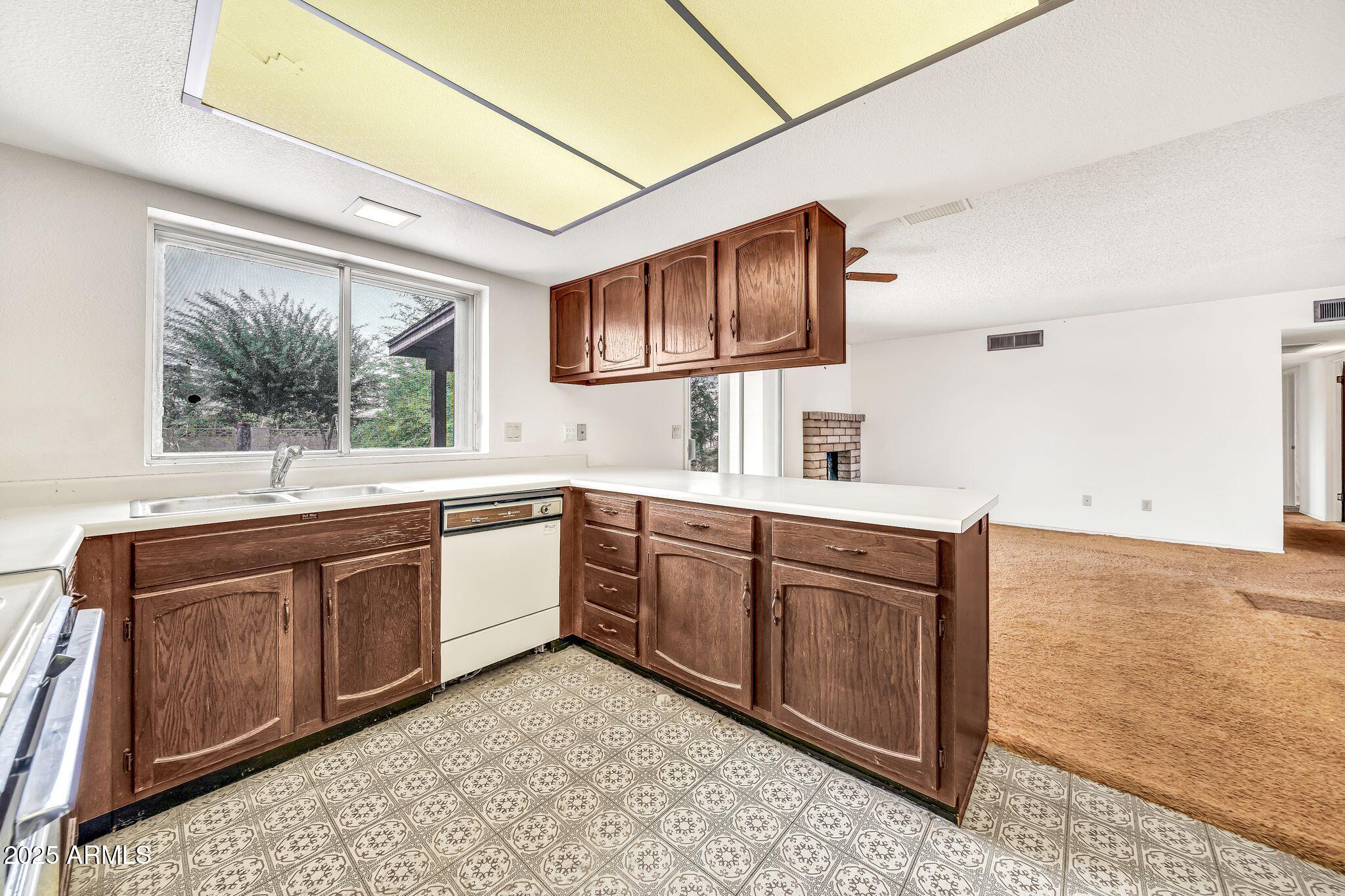 2241 W TONTO Lane