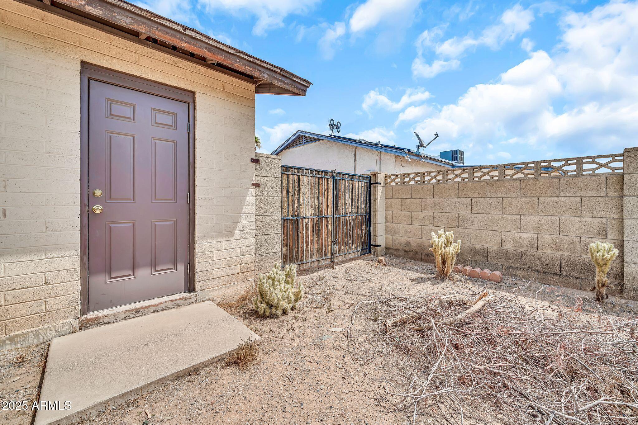2241 W TONTO Lane