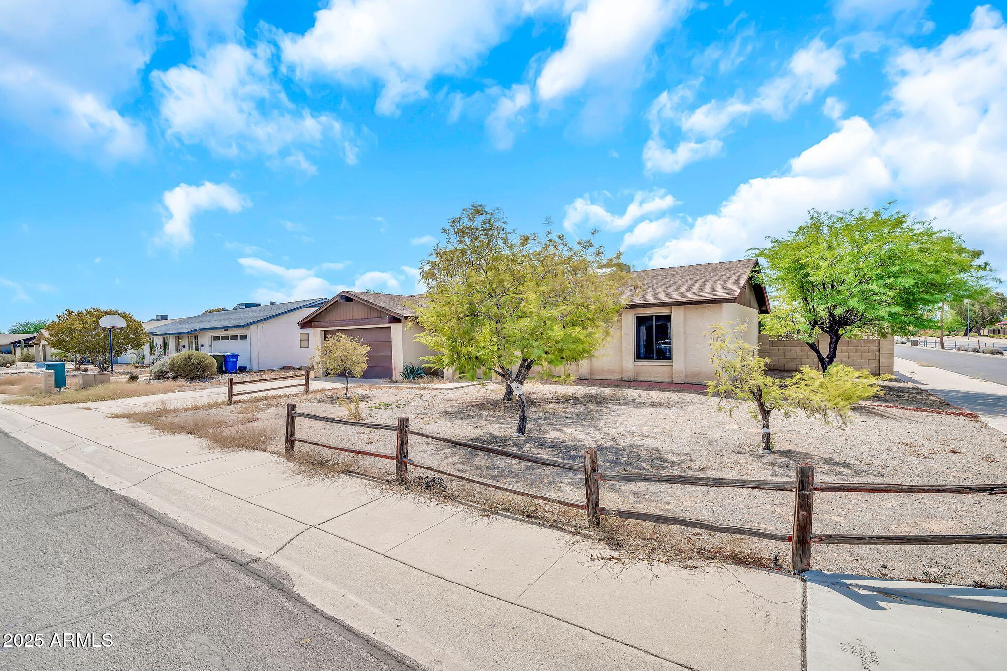 2241 W TONTO Lane