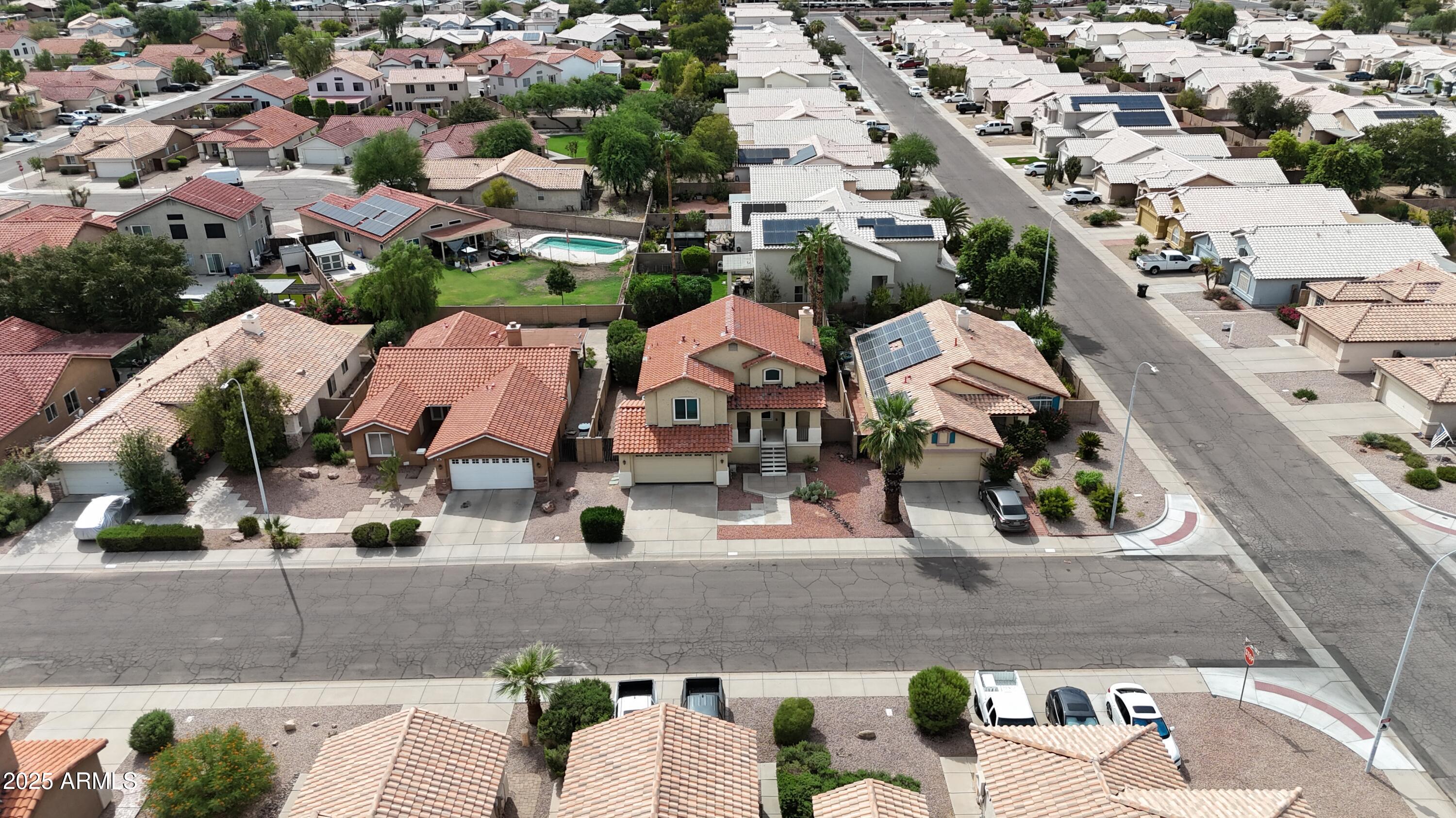 896 N LAYMAN Street