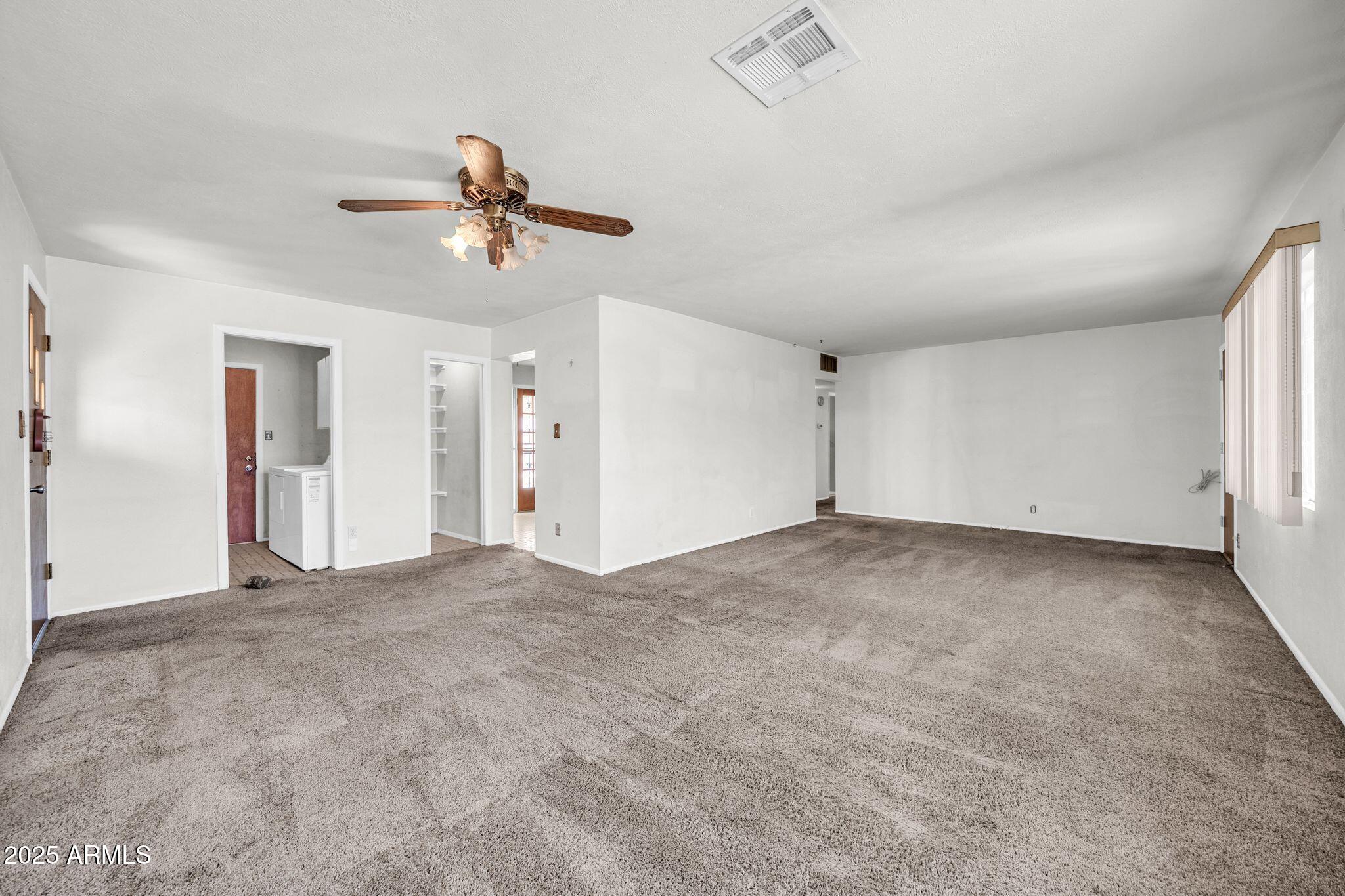2337 W DIANA Avenue