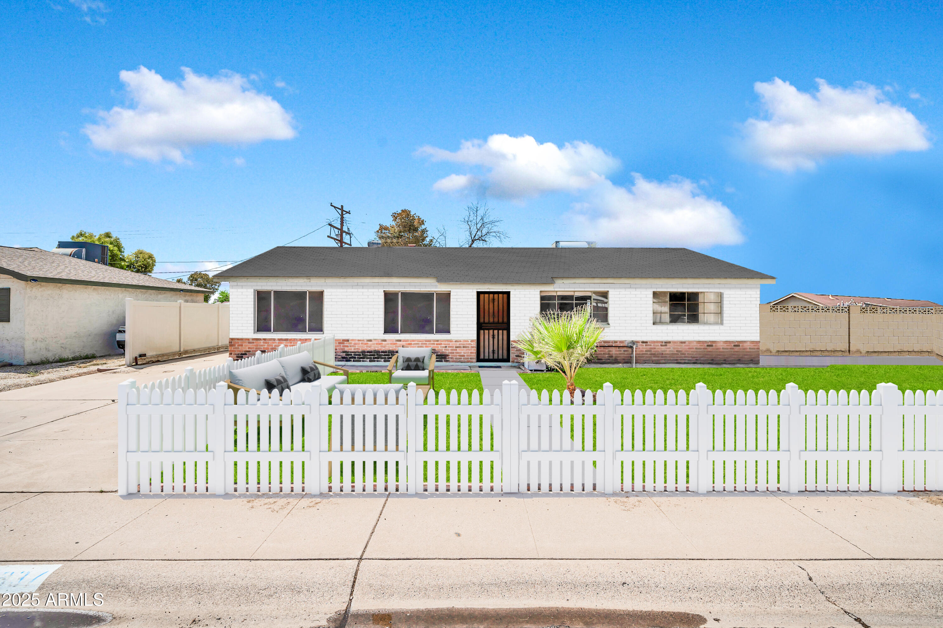 2337 W DIANA Avenue