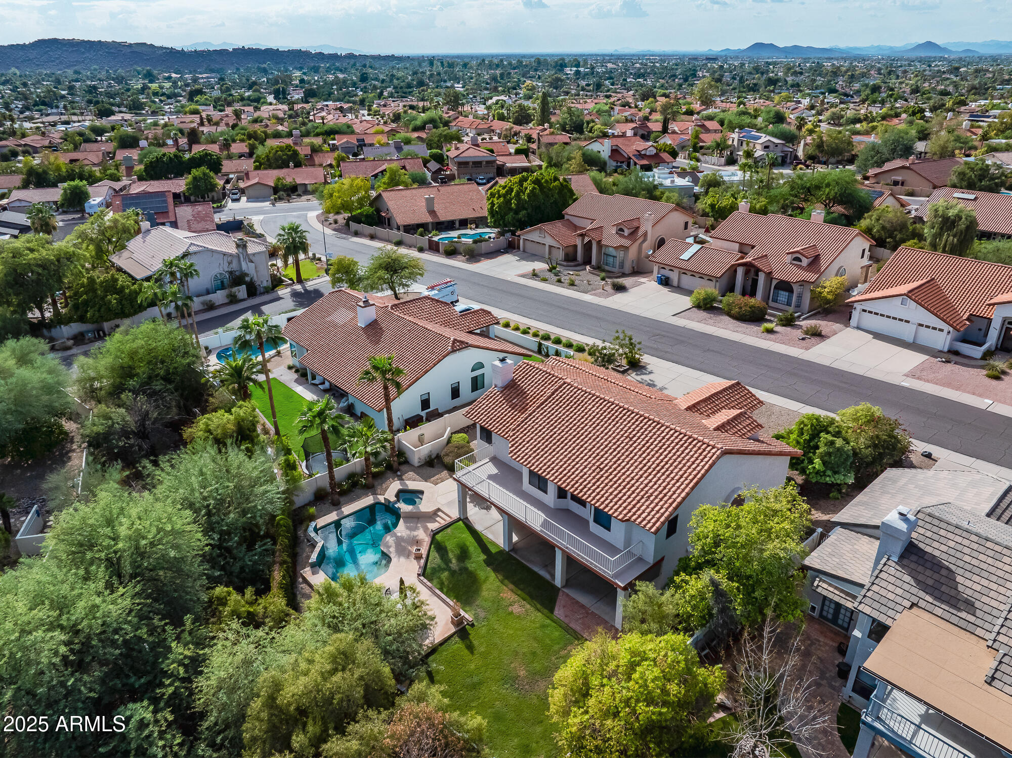 1023 E FOREST HILLS Drive