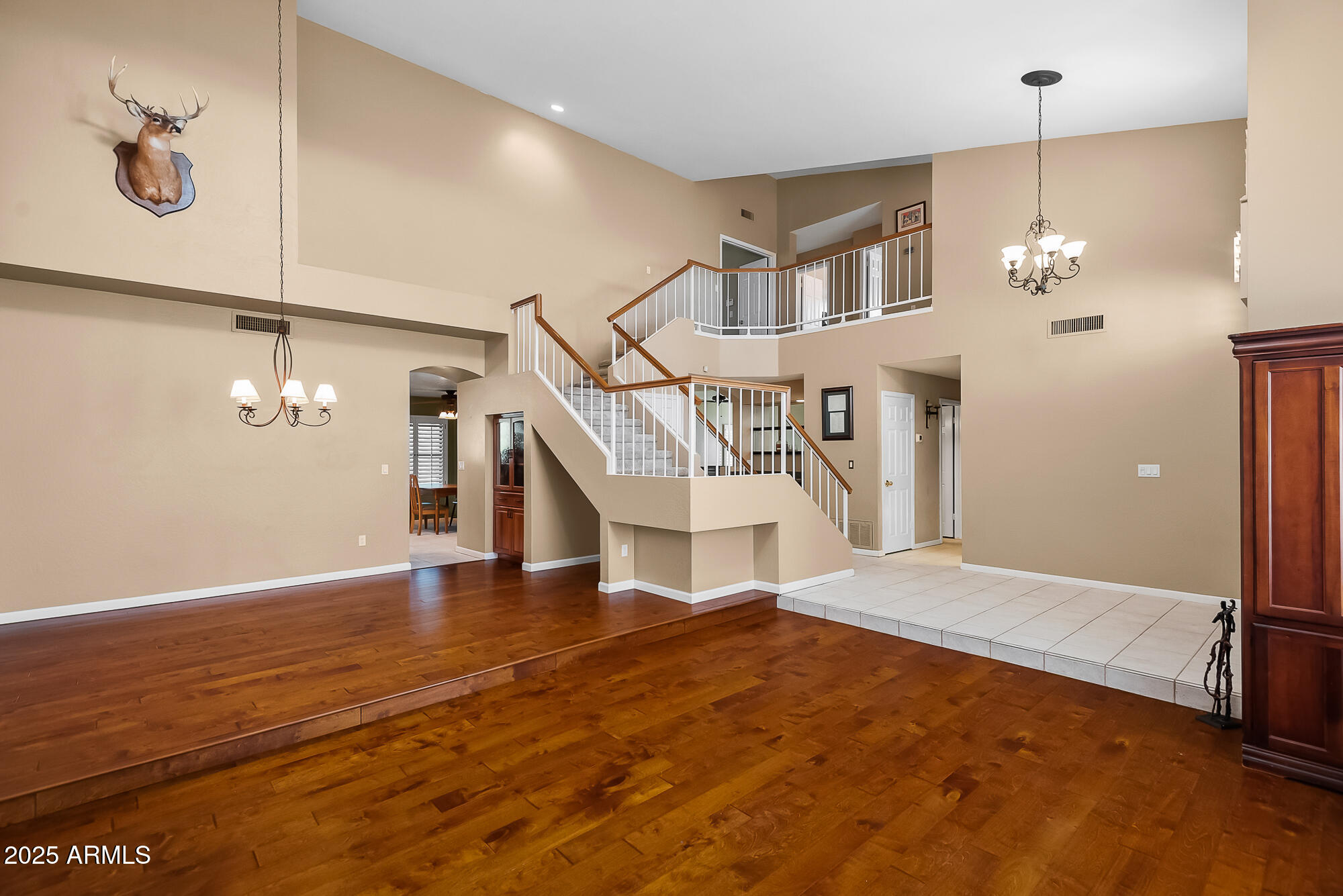 1023 E FOREST HILLS Drive