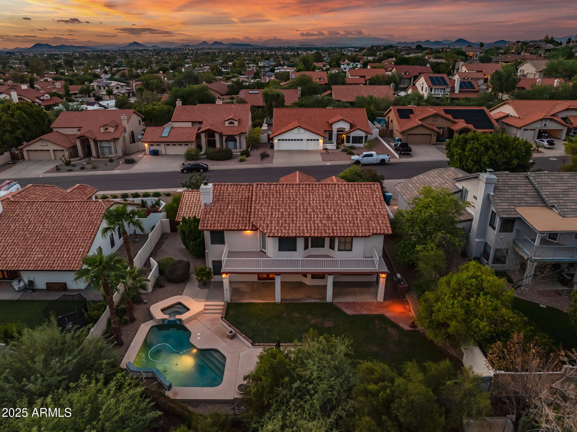 1023 E FOREST HILLS Drive
