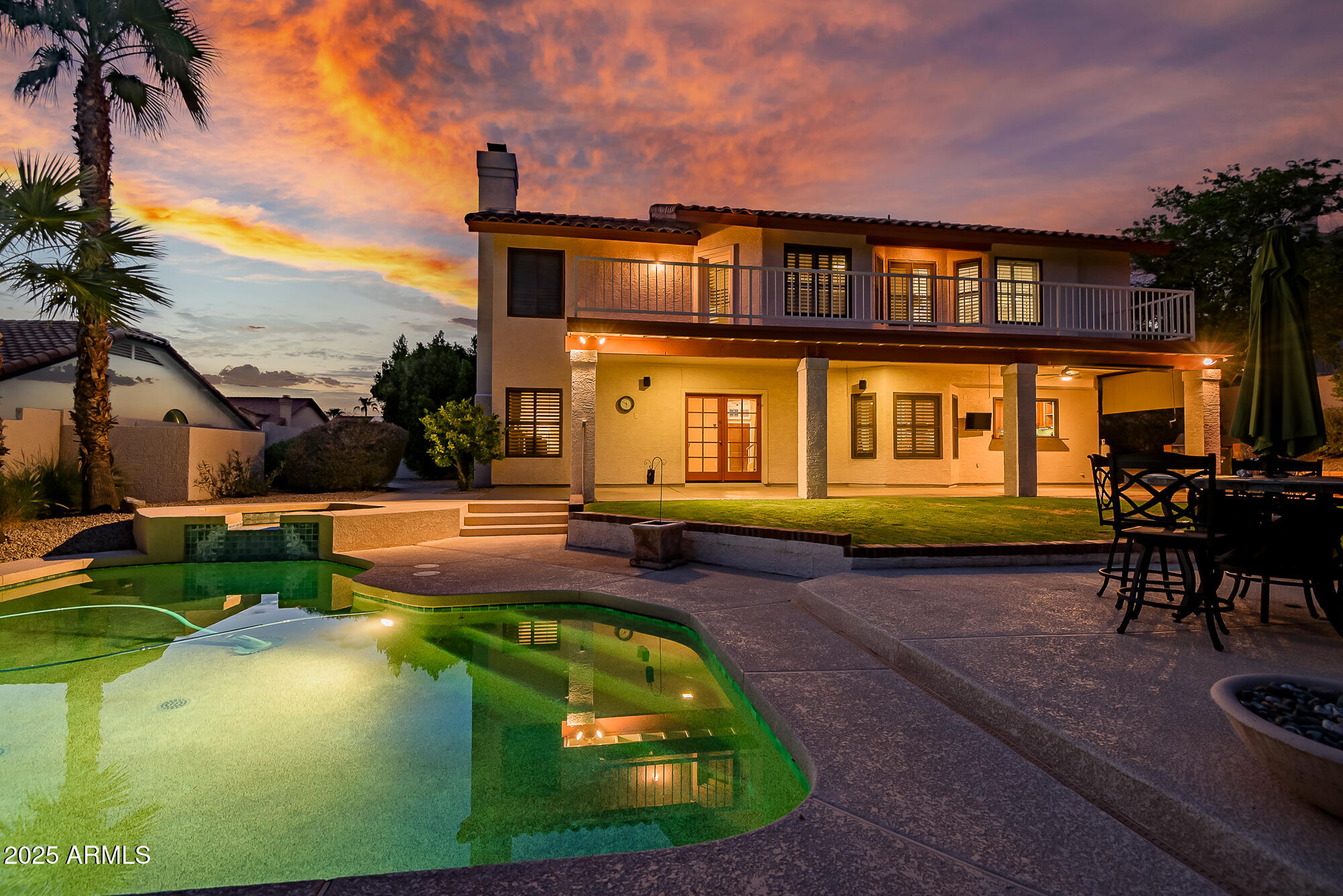 1023 E FOREST HILLS Drive