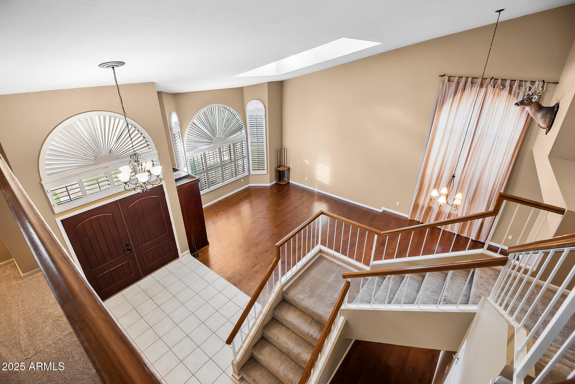 1023 E FOREST HILLS Drive