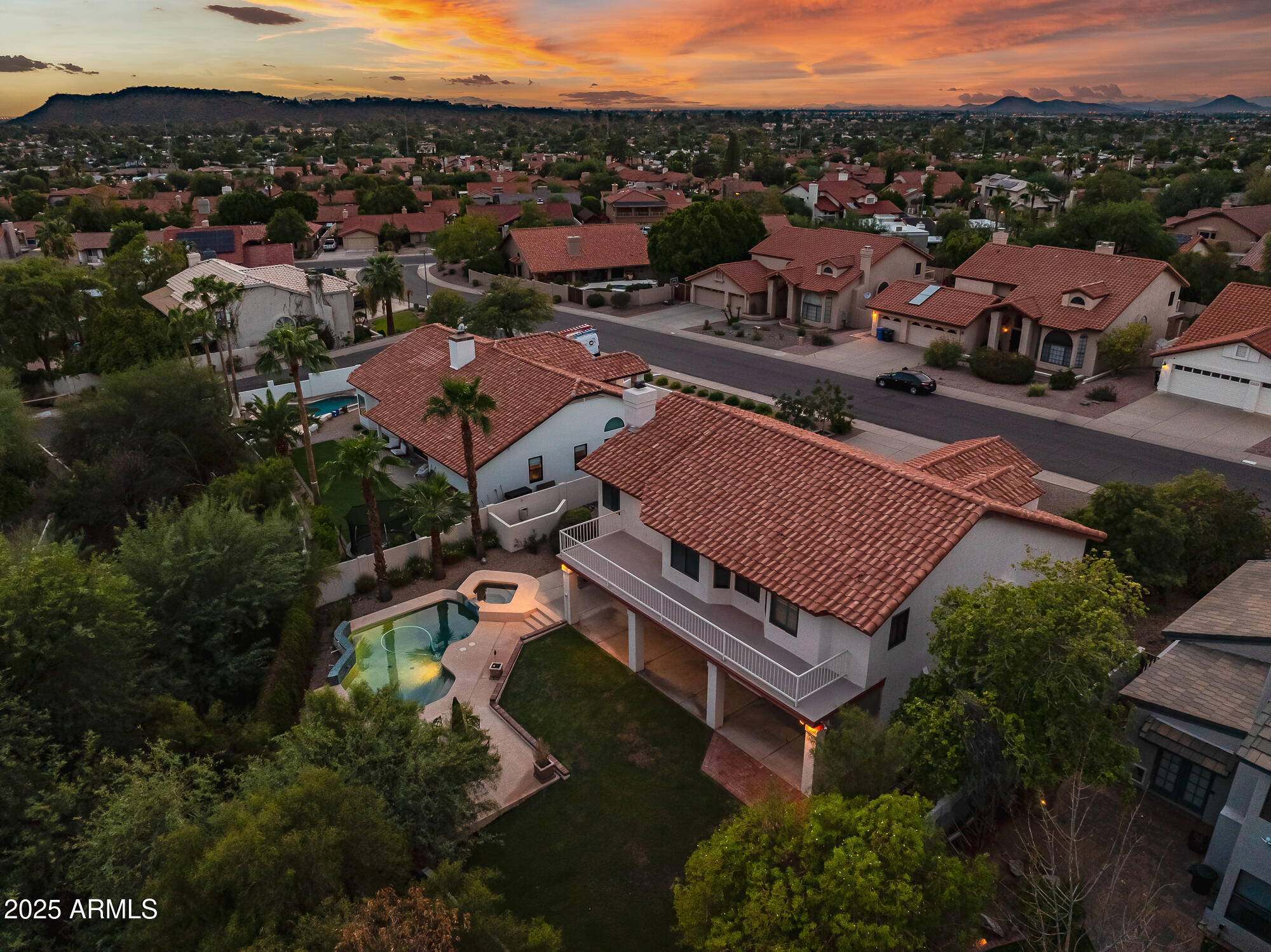 1023 E FOREST HILLS Drive
