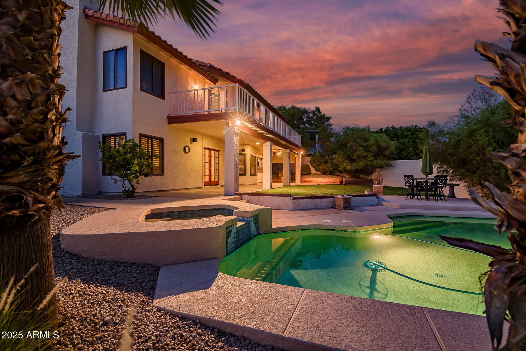 1023 E FOREST HILLS Drive