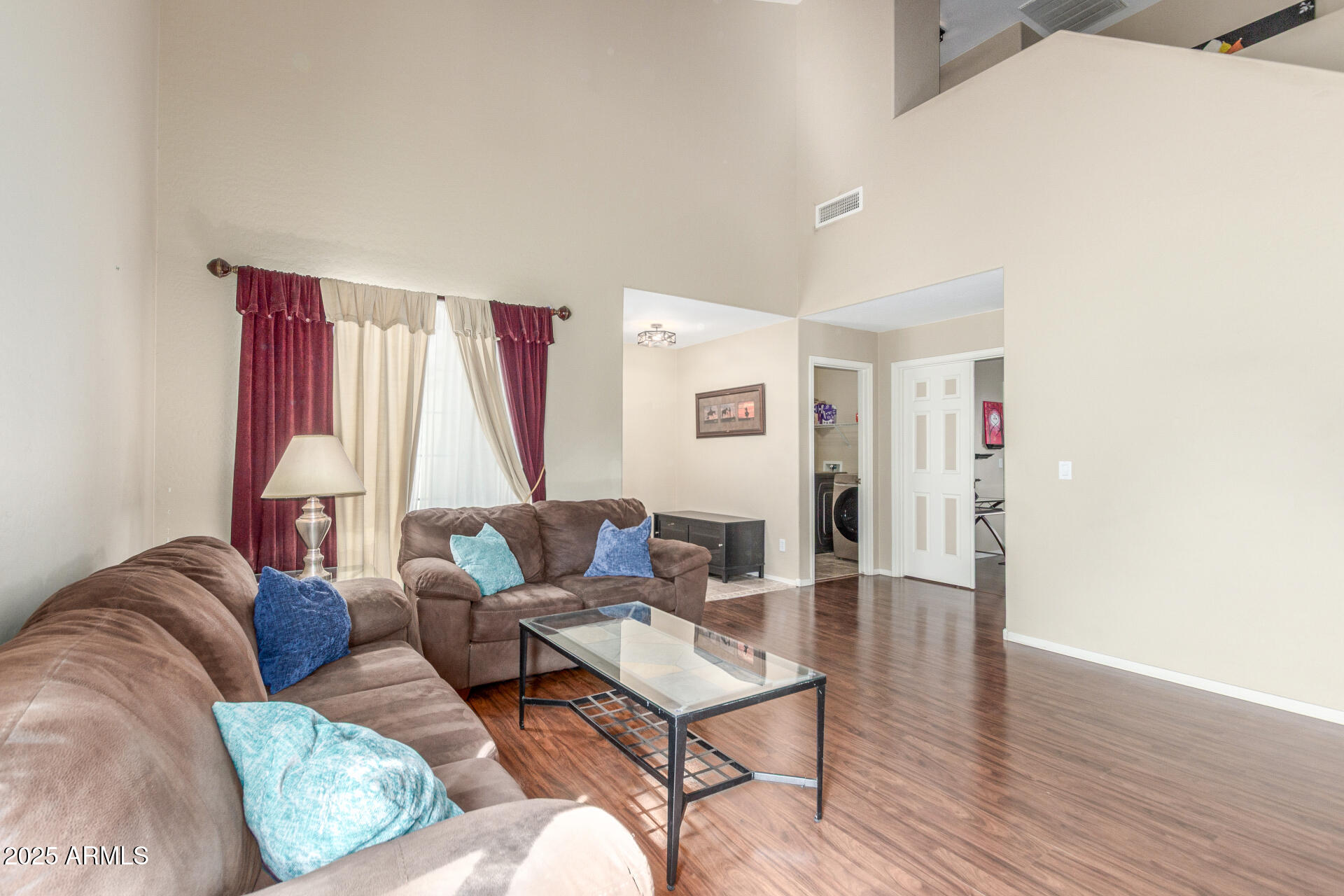 3311 W SANTA CRUZ Avenue