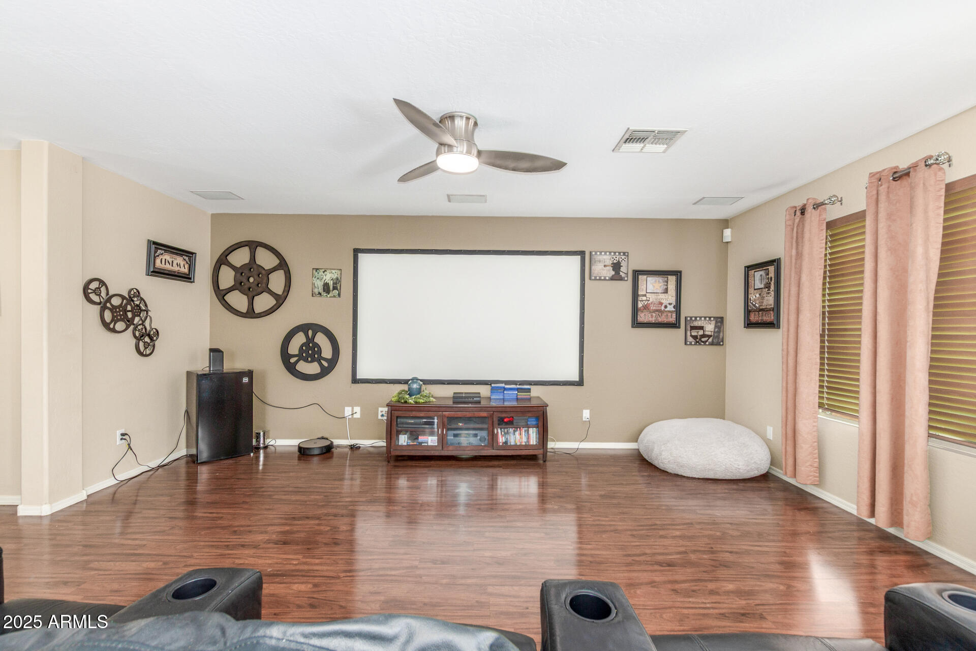 3311 W SANTA CRUZ Avenue