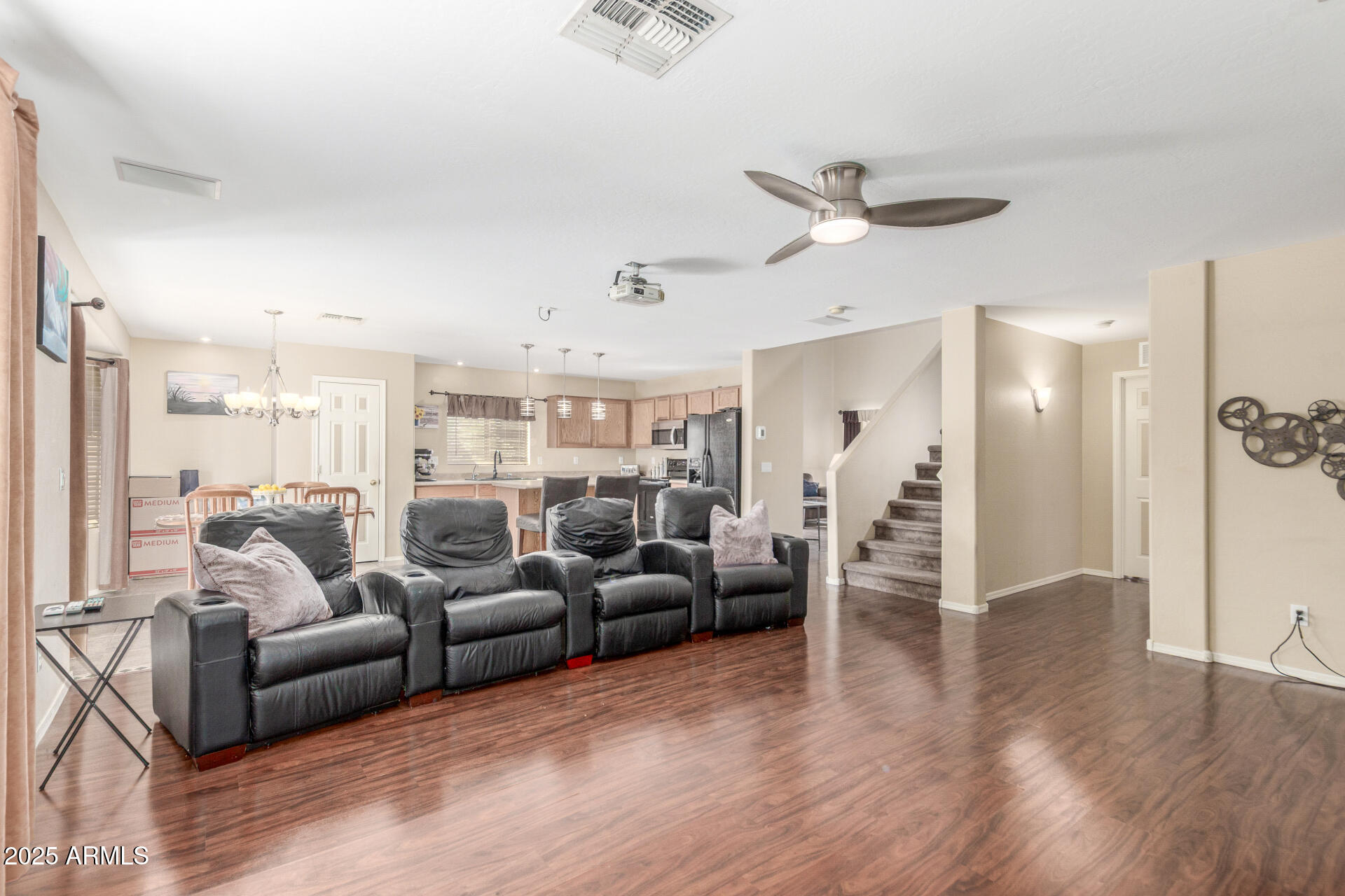 3311 W SANTA CRUZ Avenue