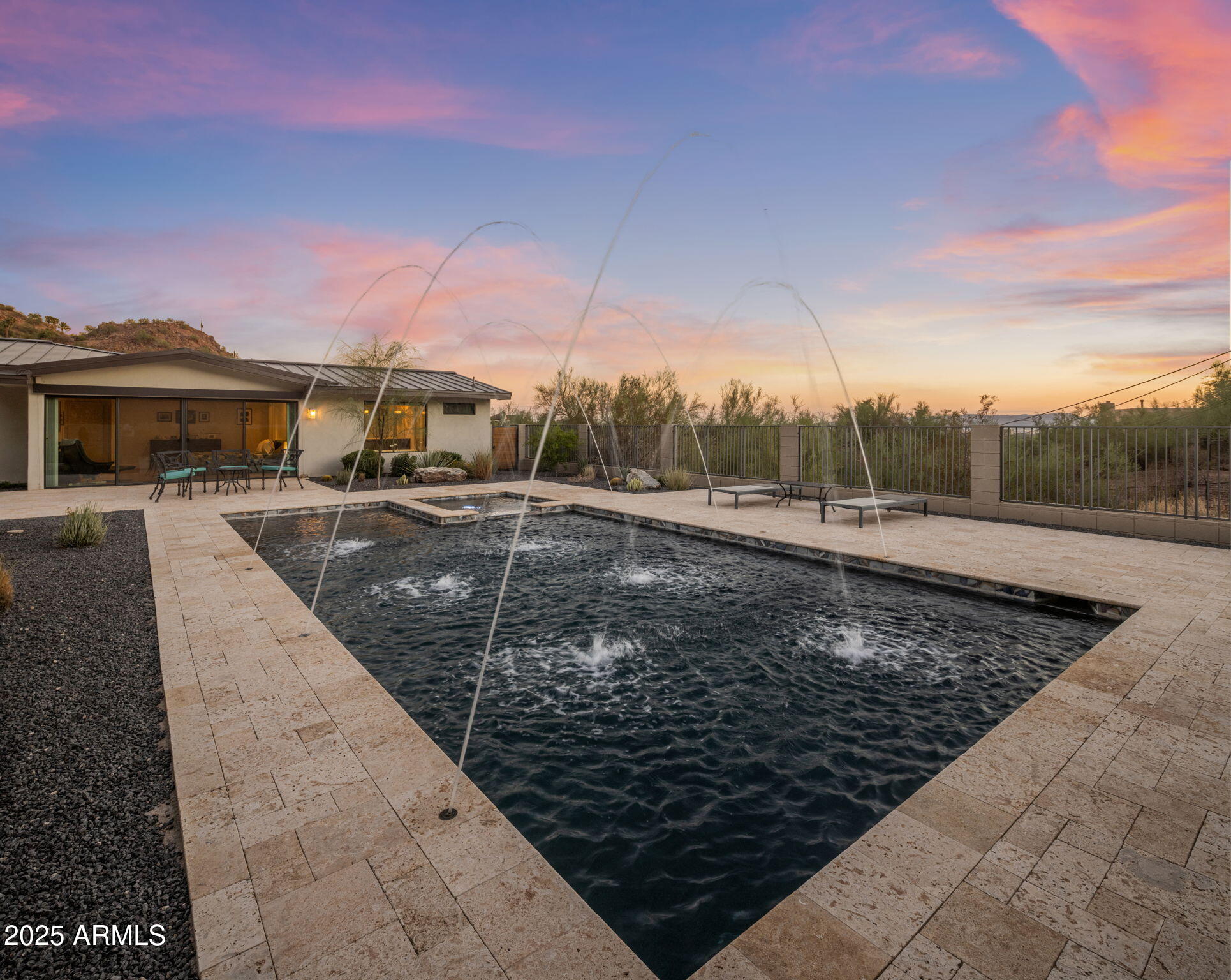 4949 E GRANDVIEW Lane