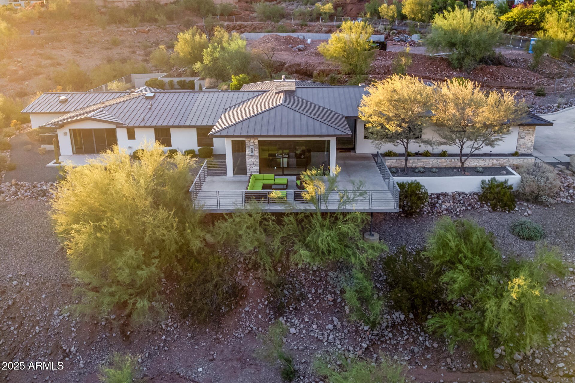 4949 E GRANDVIEW Lane