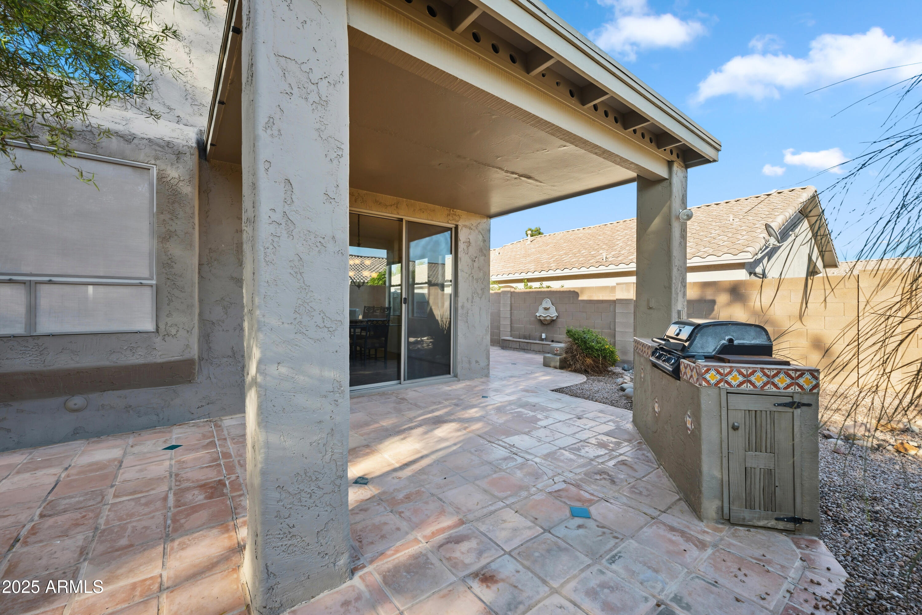 18089 W WEATHERBY Drive