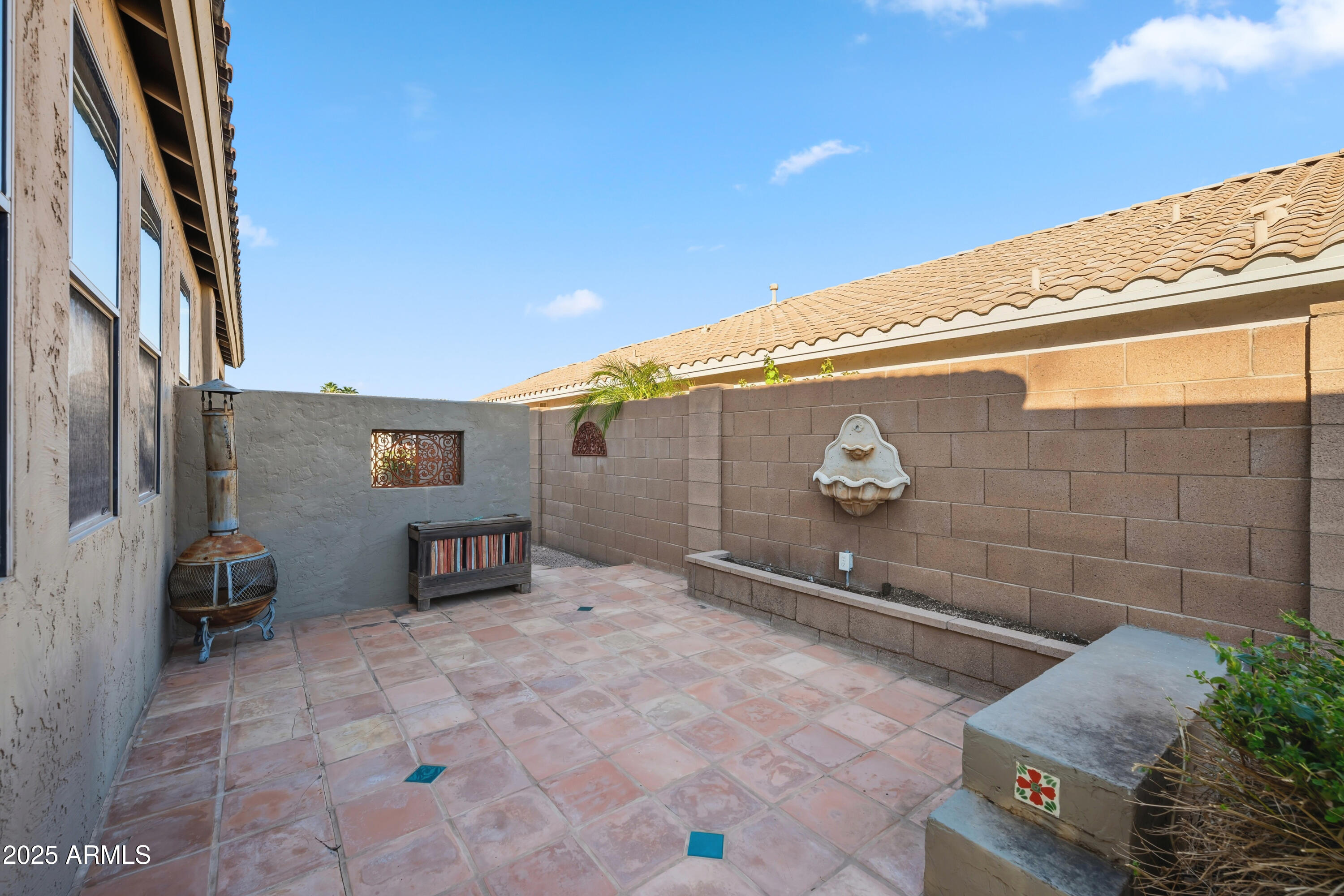 18089 W WEATHERBY Drive