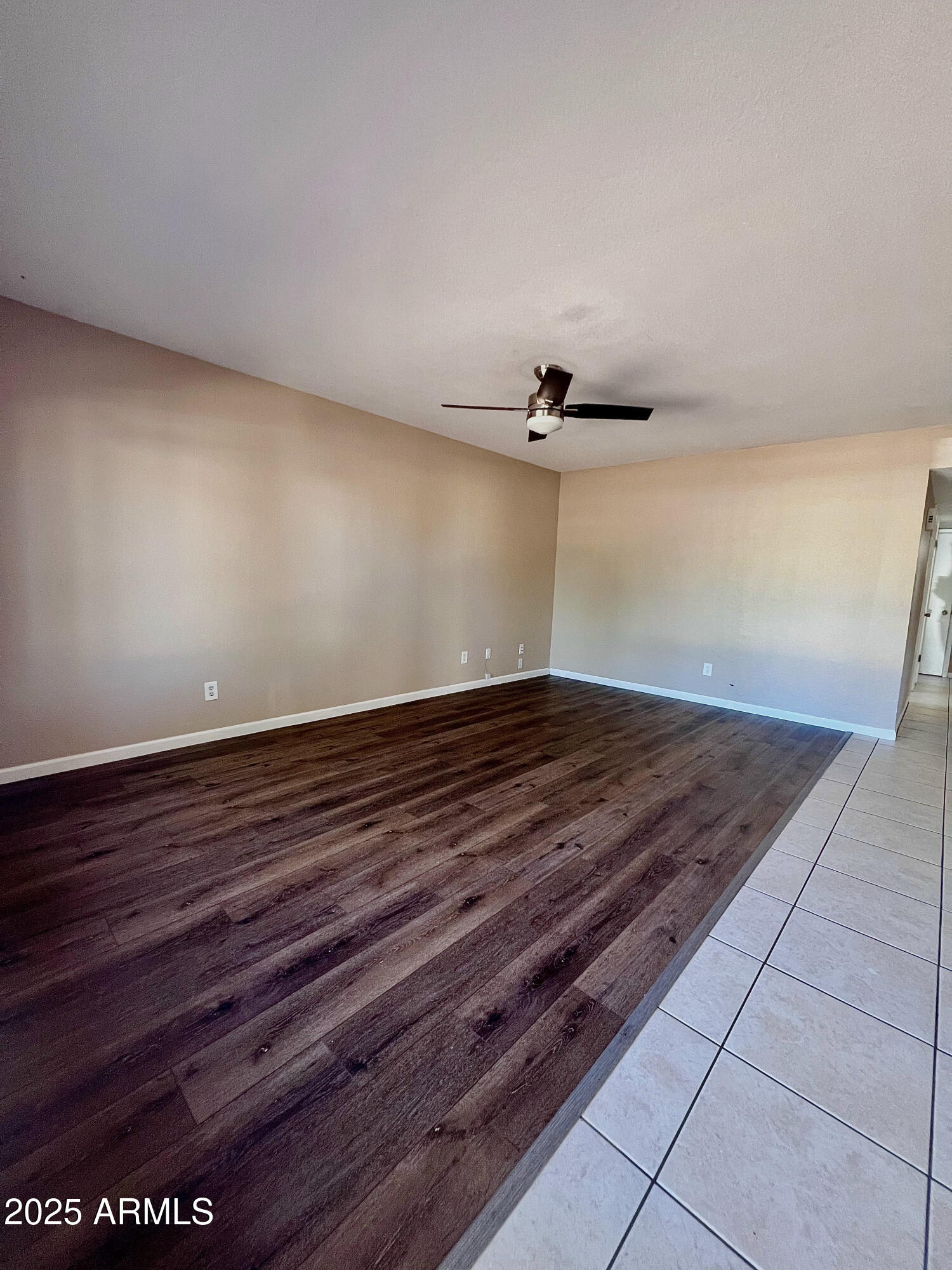 121 E OLIVE Avenue