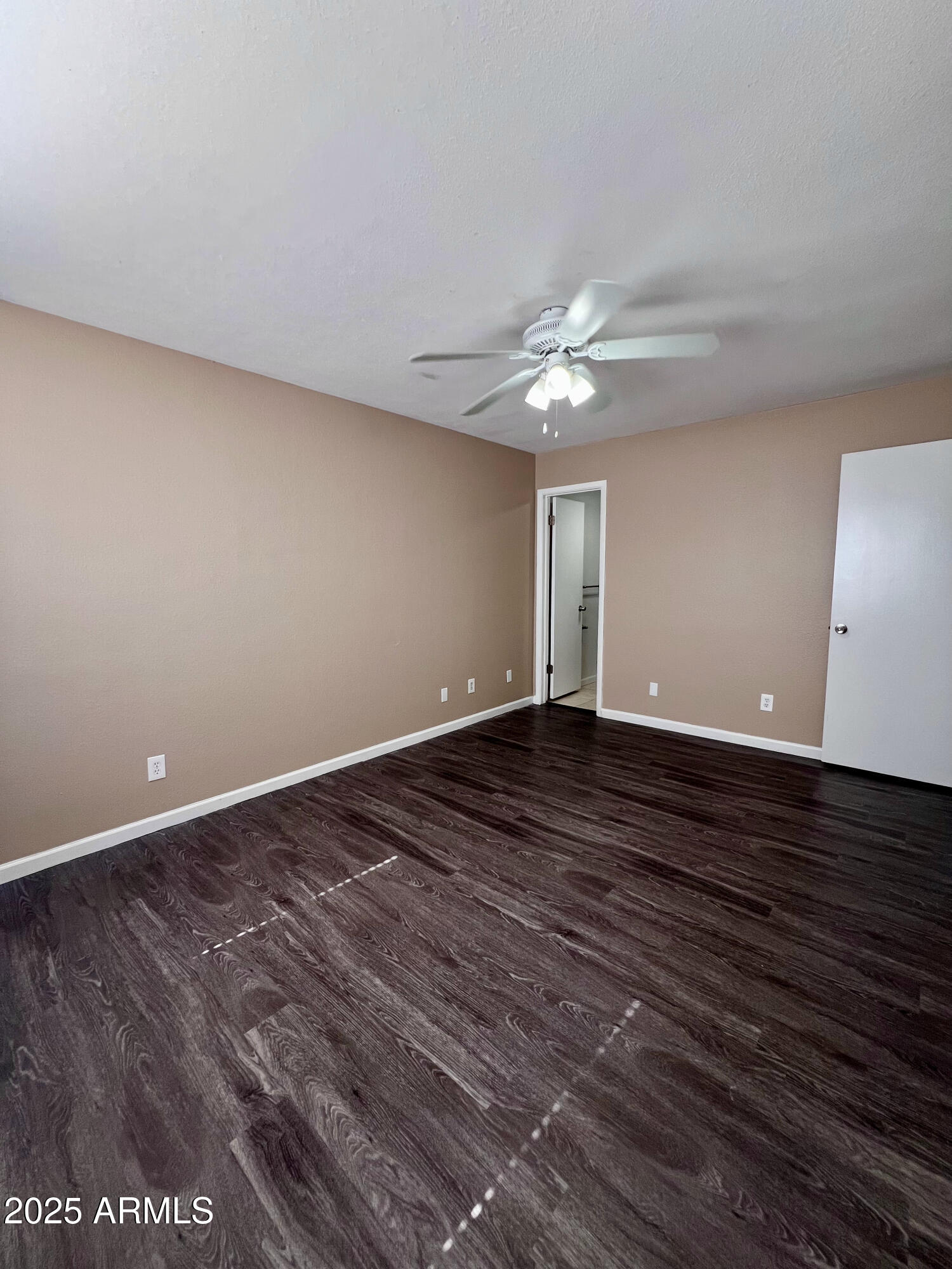 121 E OLIVE Avenue