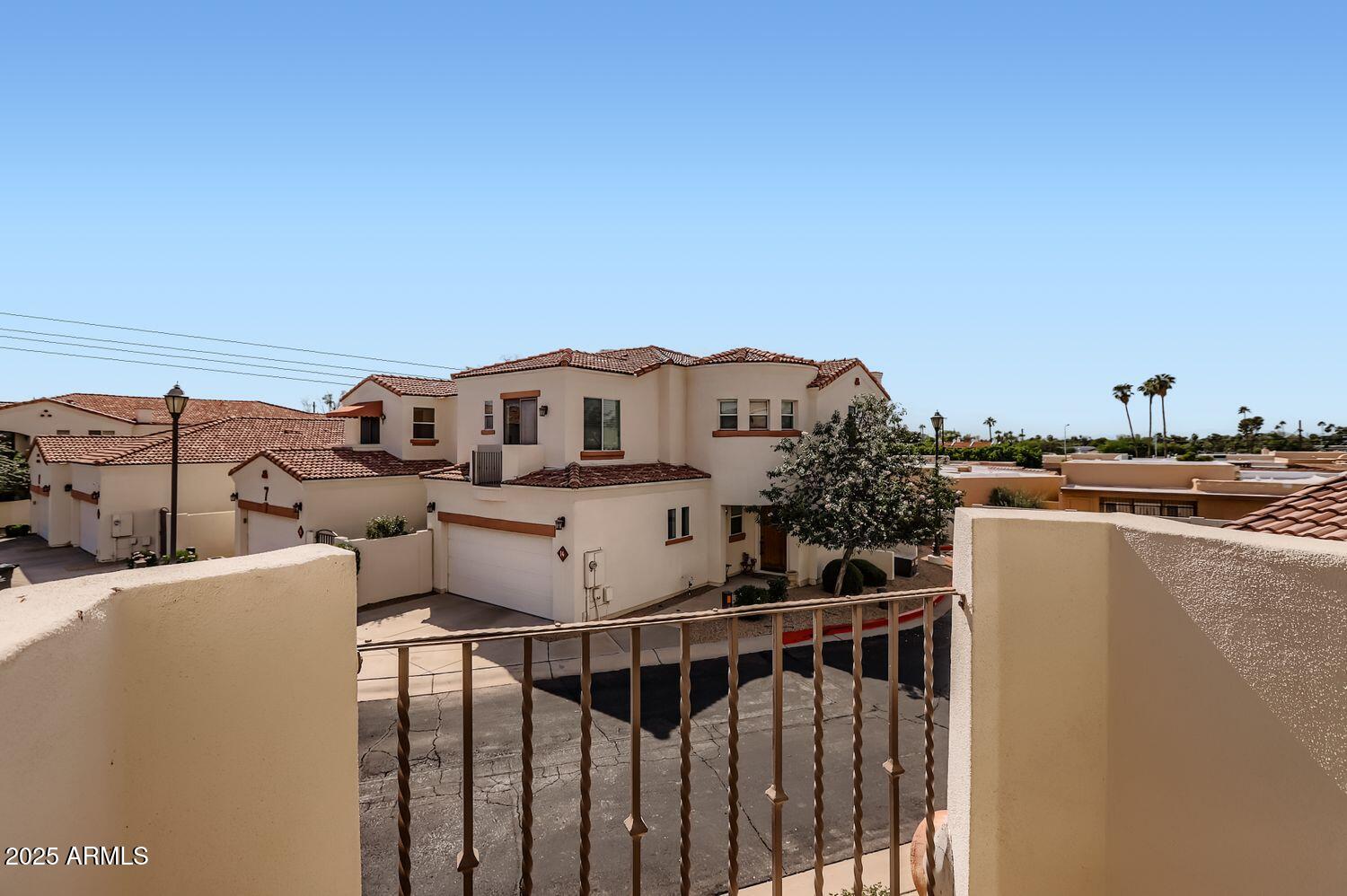 1750 E OCOTILLO Road 10