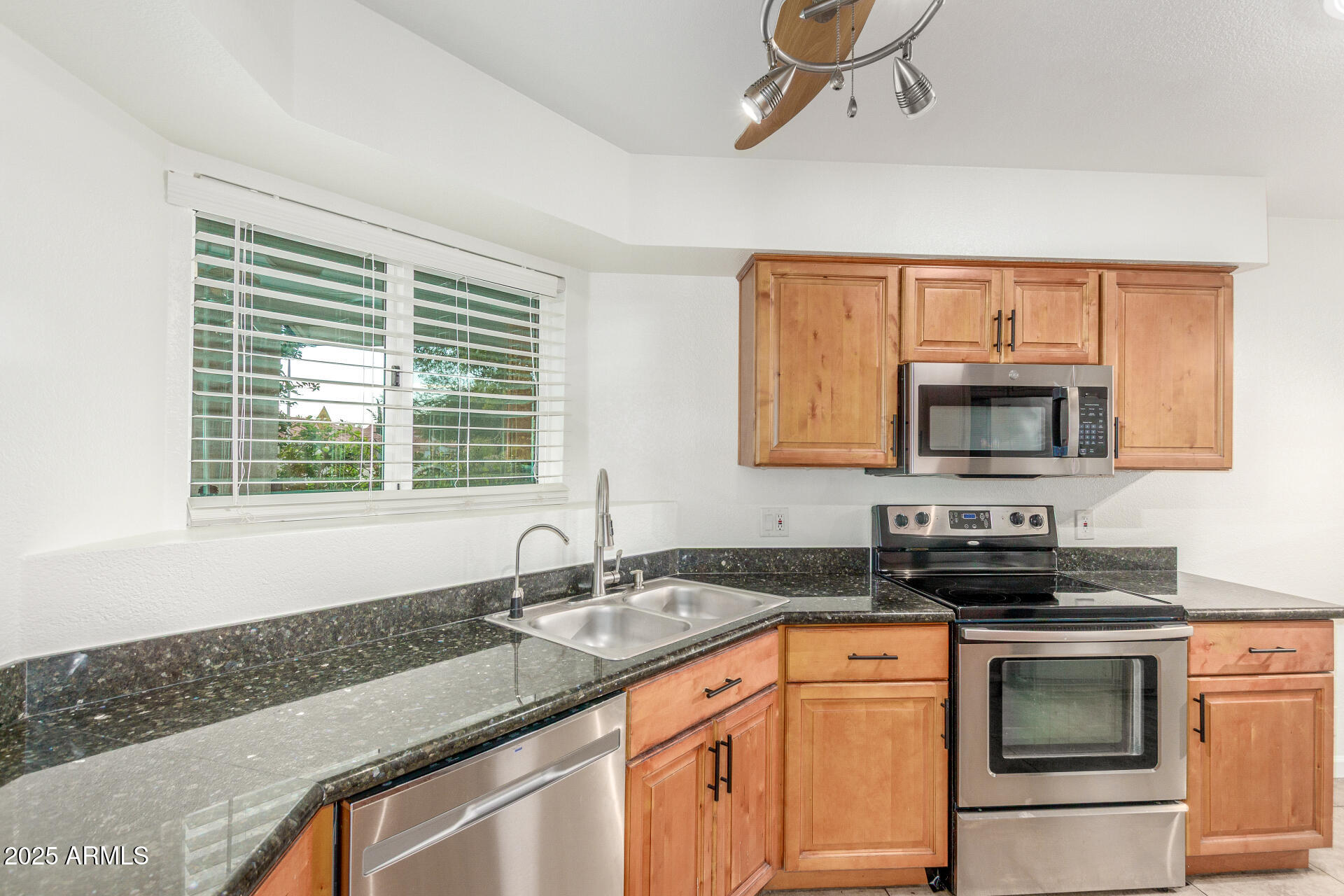 5901 E Aire Libre Lane