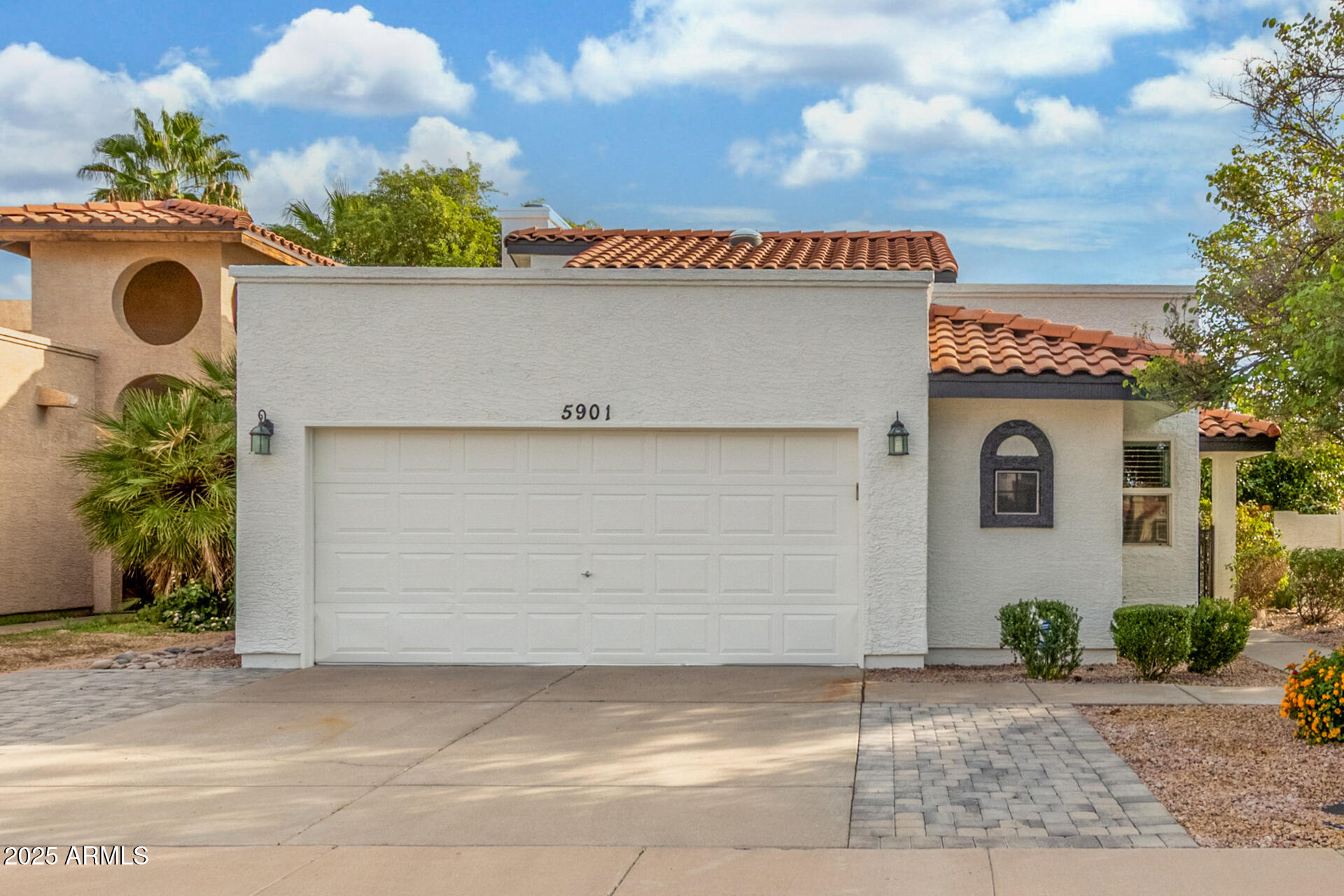 5901 E Aire Libre Lane