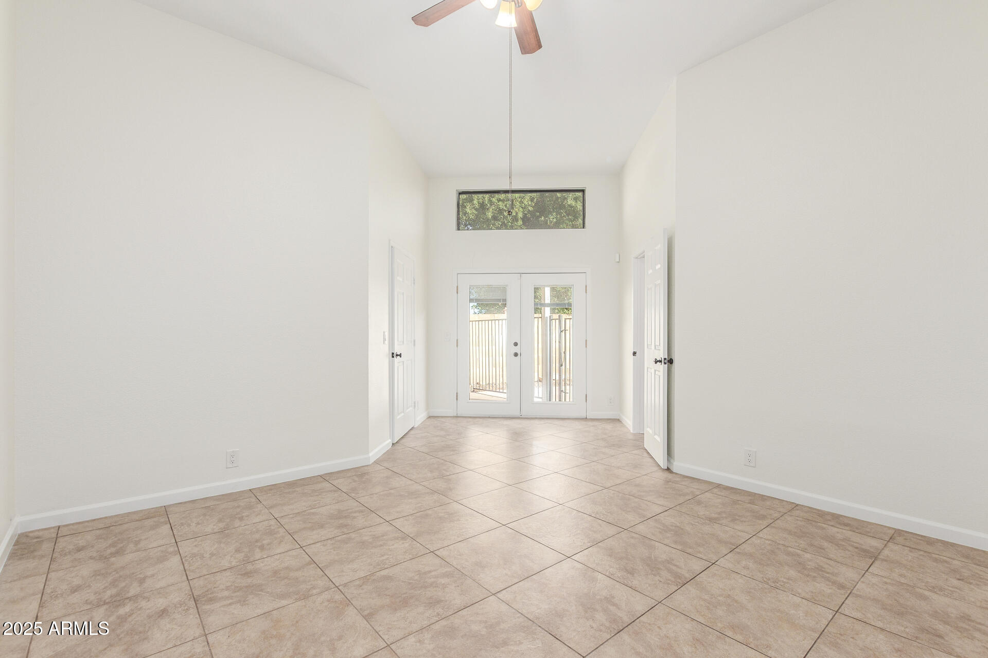 5901 E Aire Libre Lane