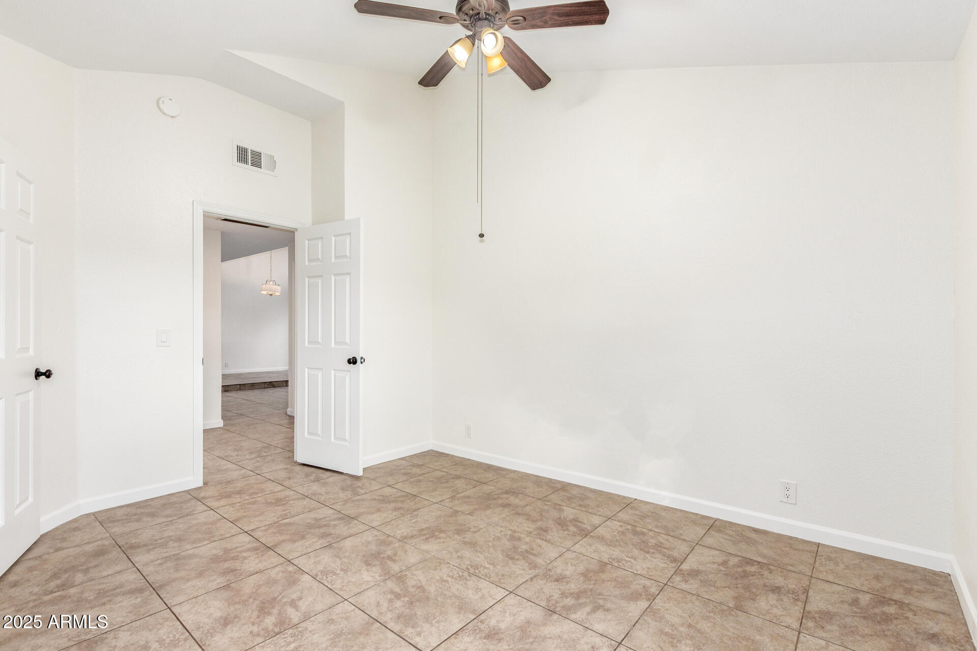 5901 E Aire Libre Lane