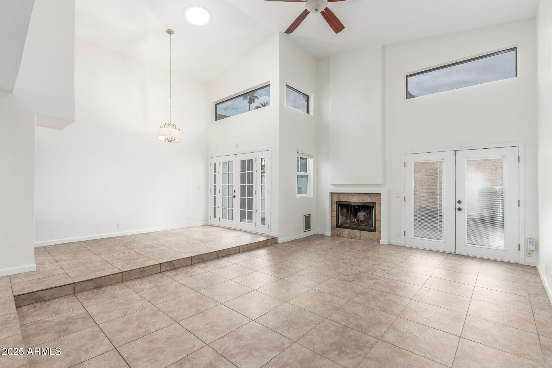 5901 E Aire Libre Lane