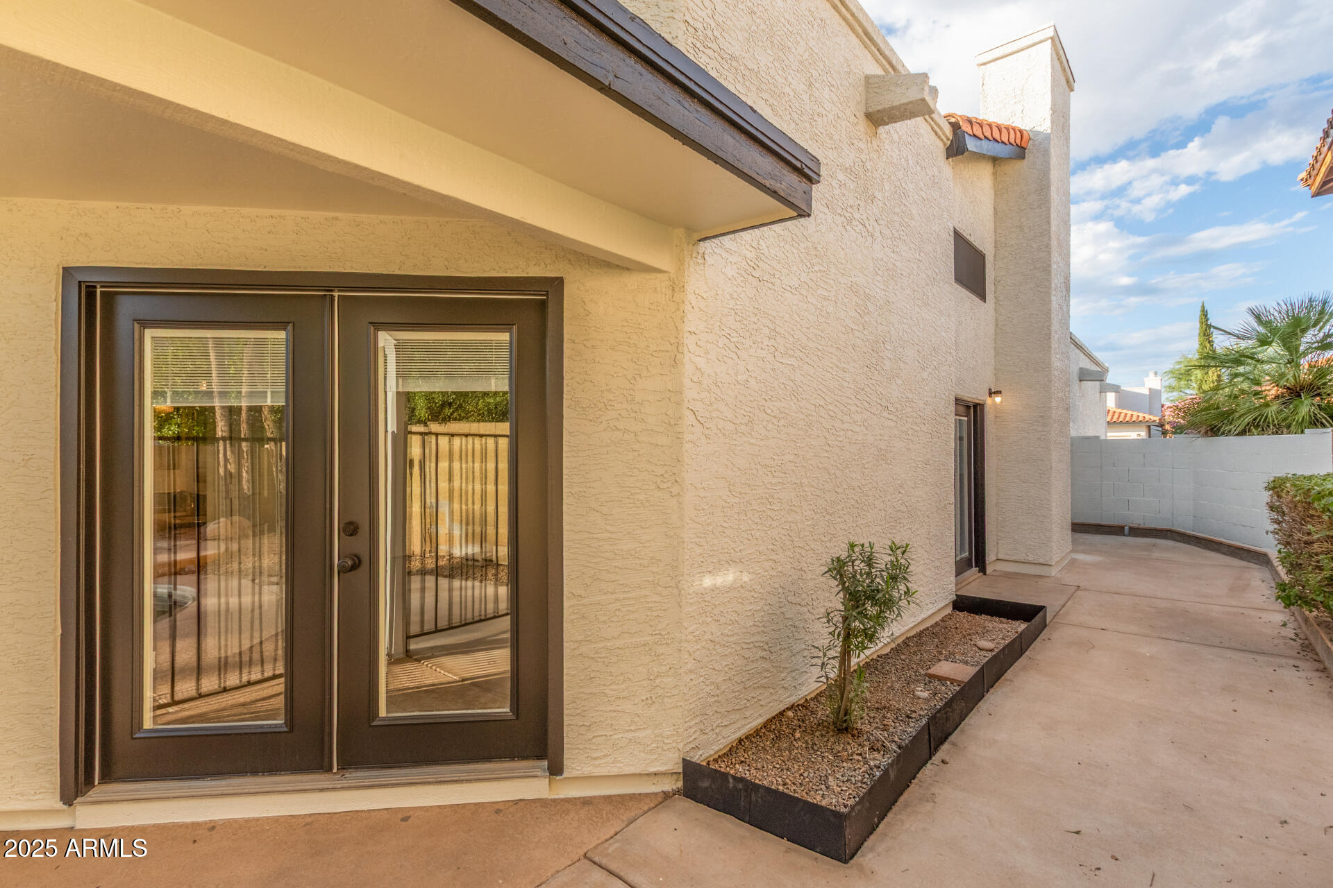 5901 E Aire Libre Lane