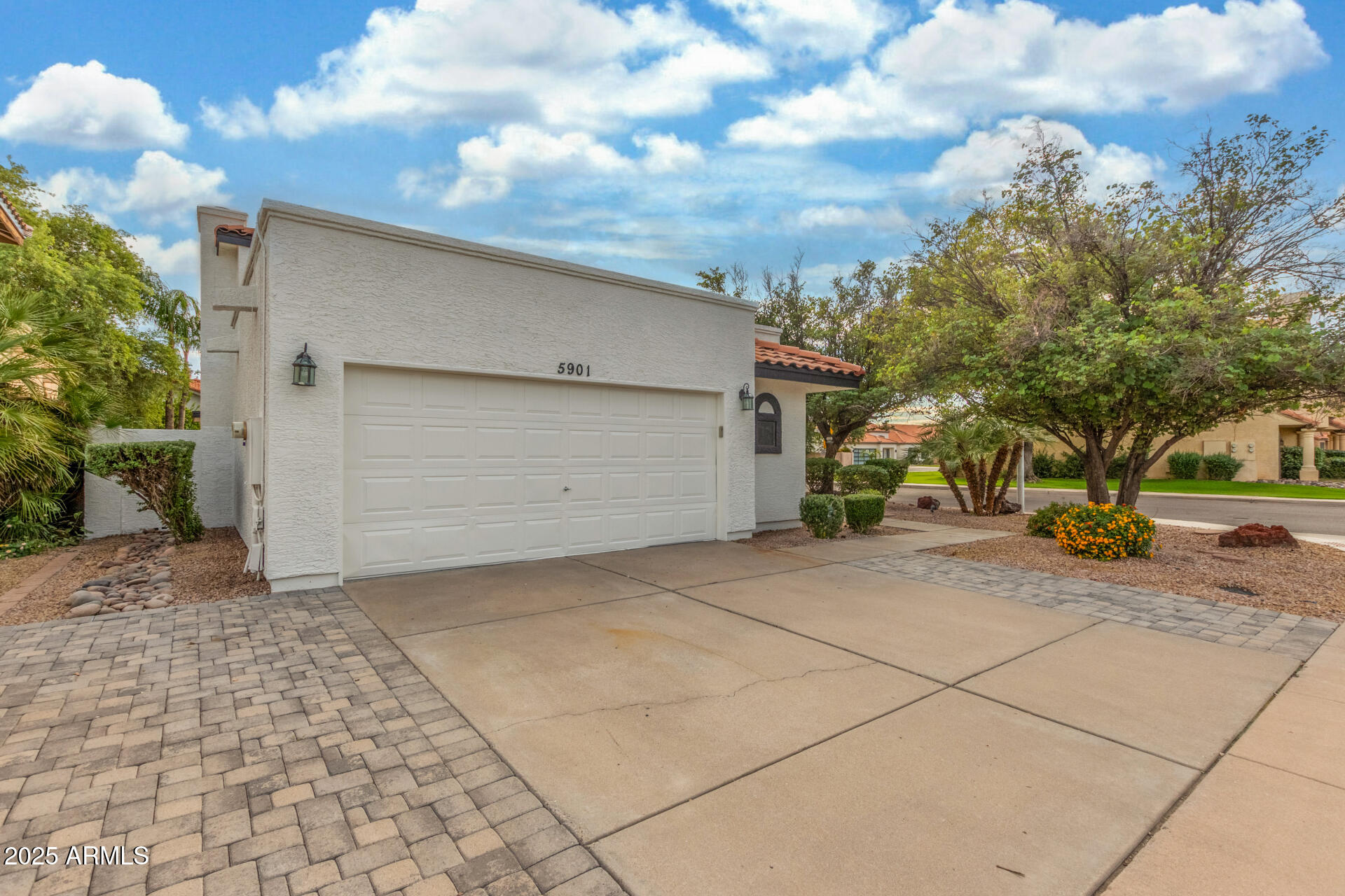 5901 E Aire Libre Lane