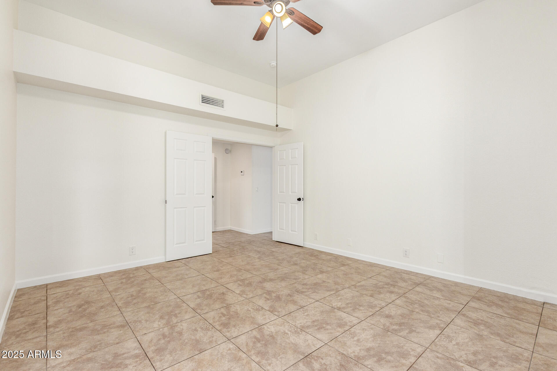 5901 E Aire Libre Lane