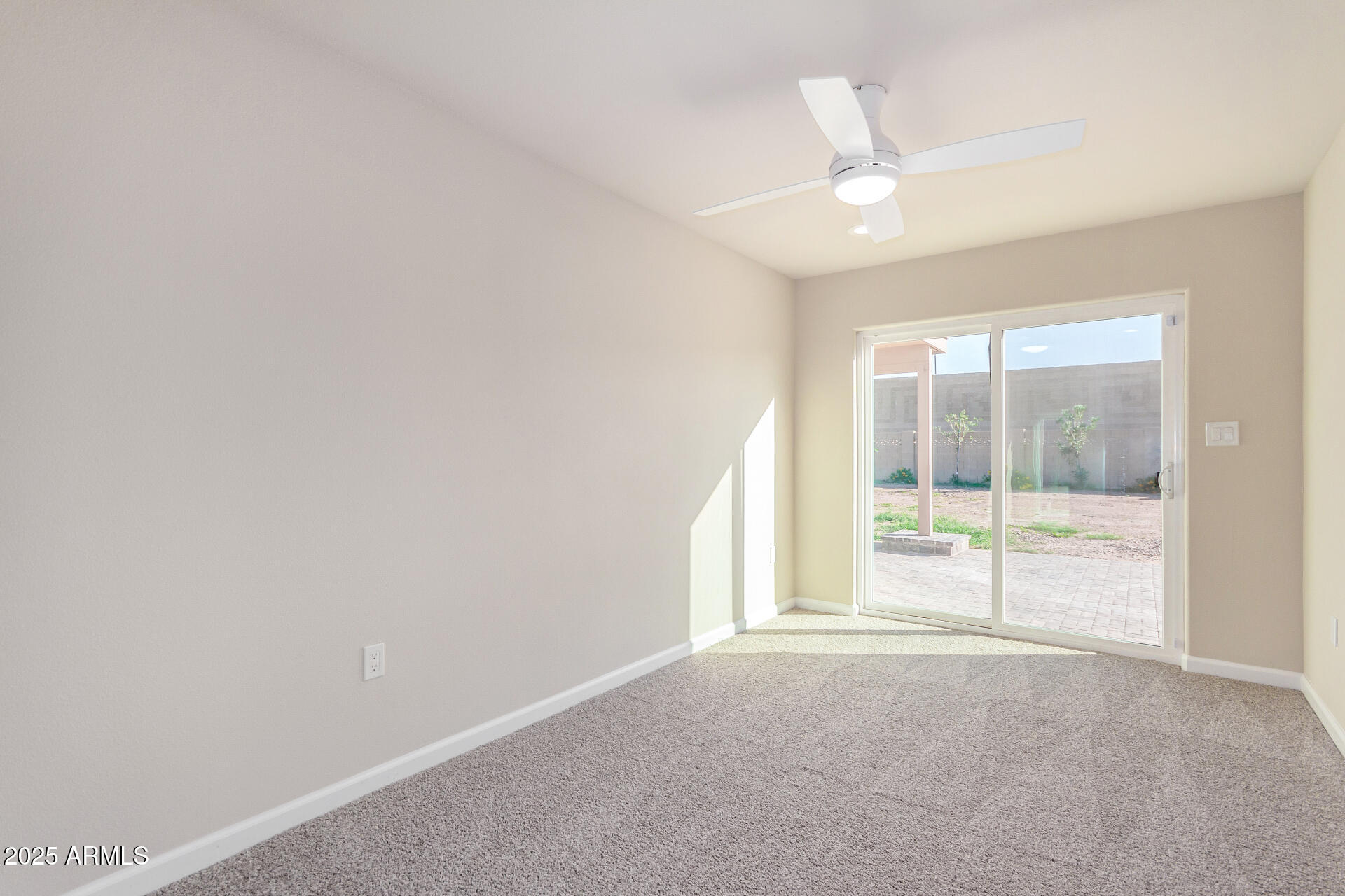 315 W RIVIERA Drive