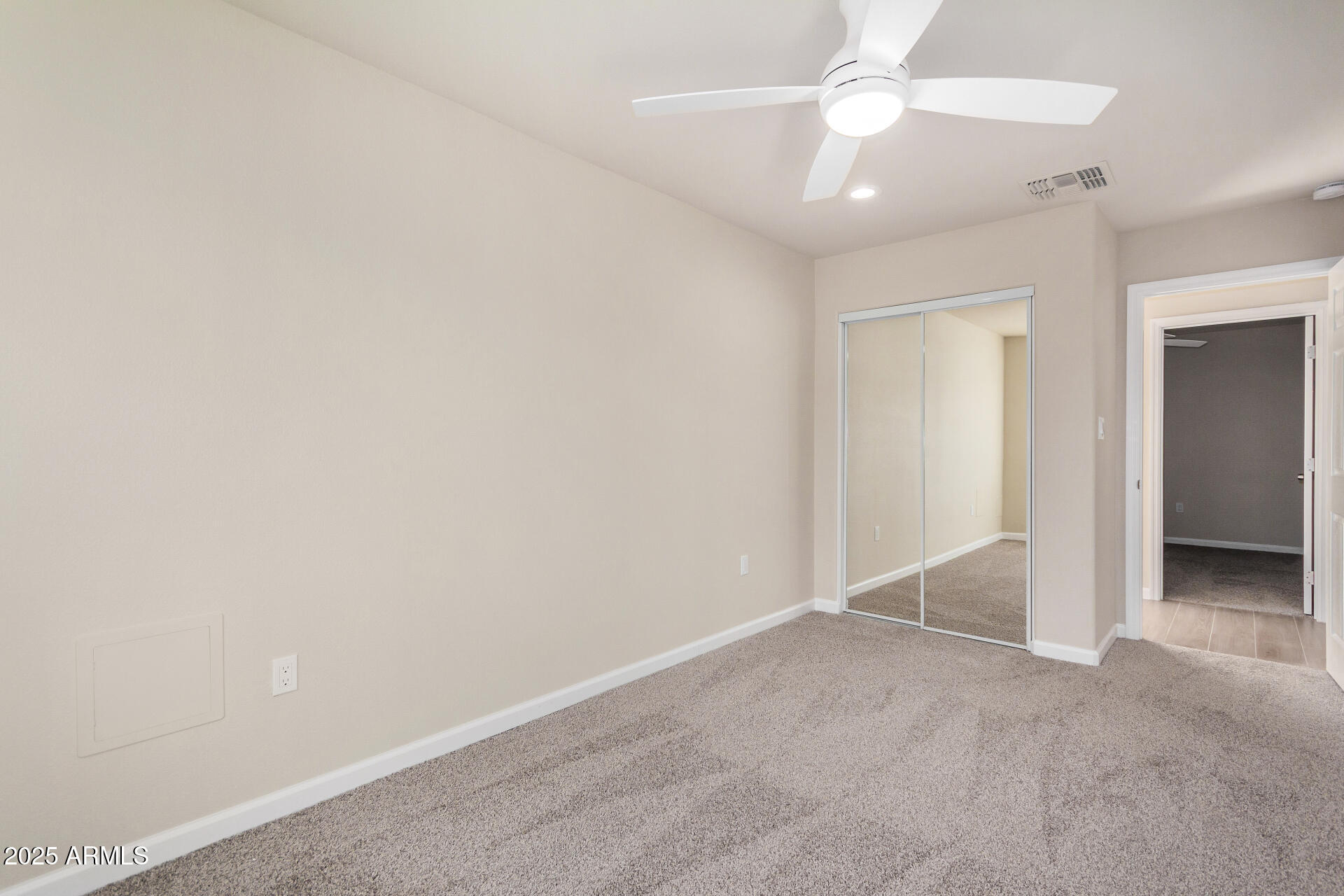 315 W RIVIERA Drive