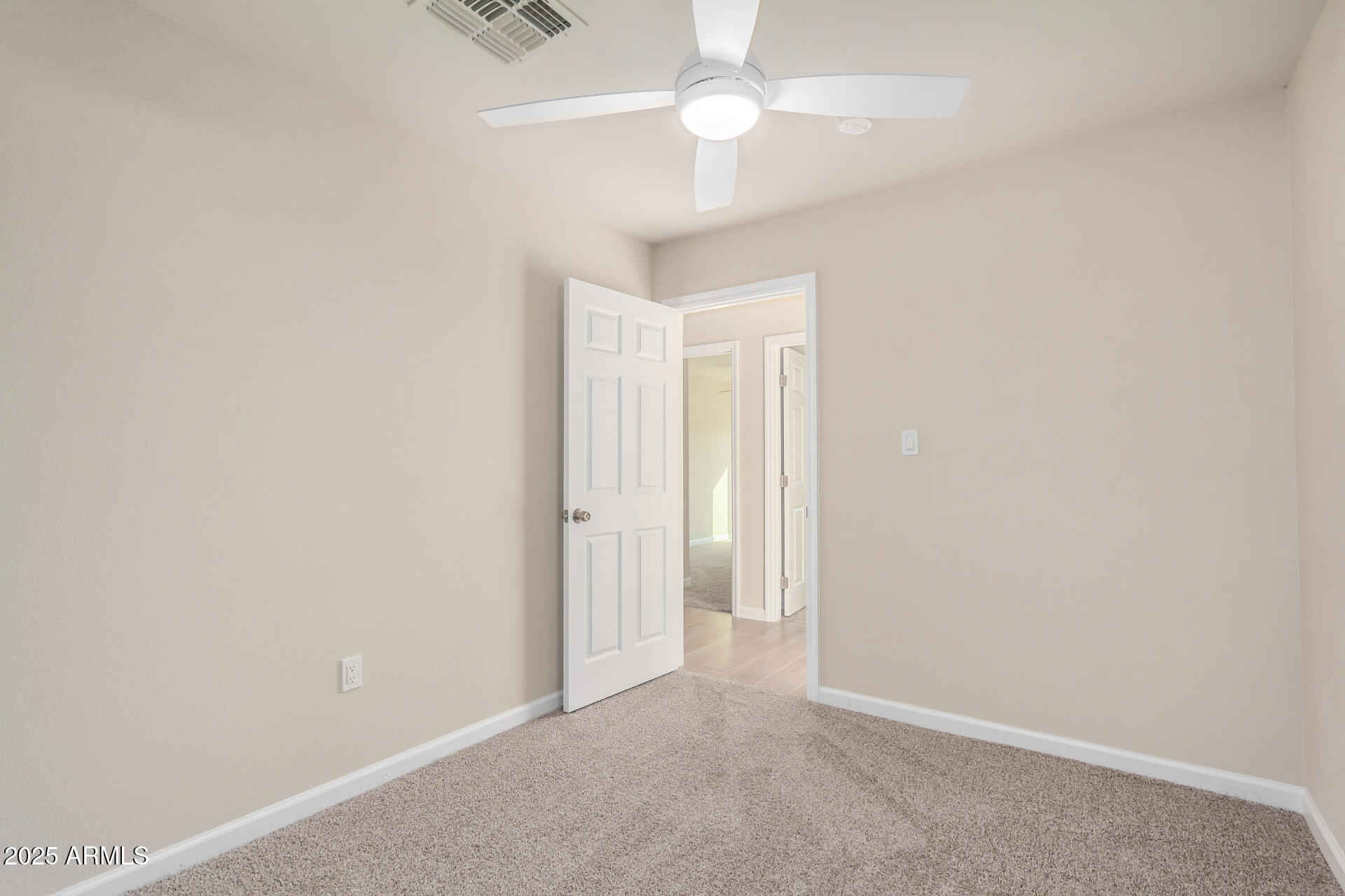 315 W RIVIERA Drive