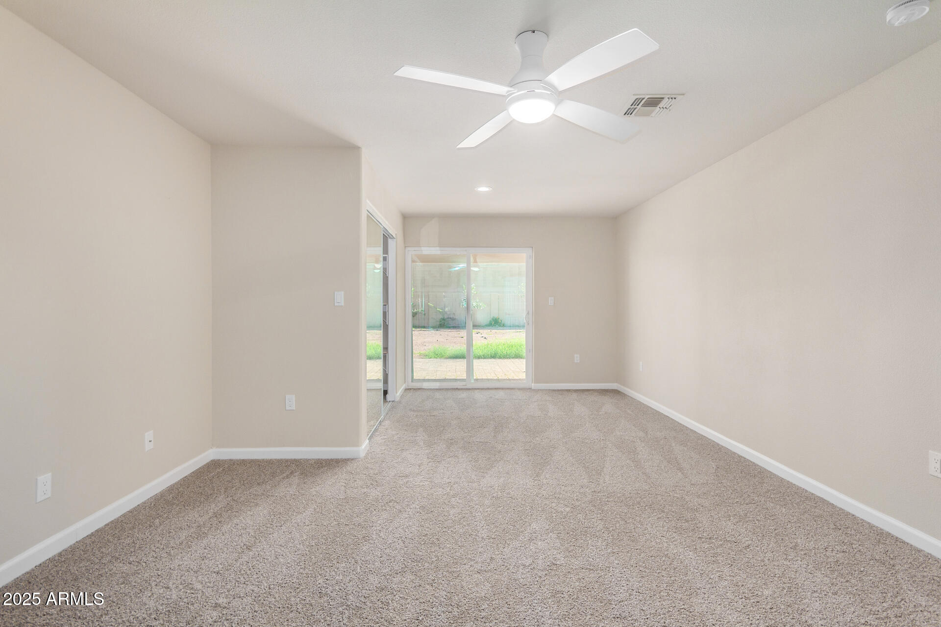 315 W RIVIERA Drive